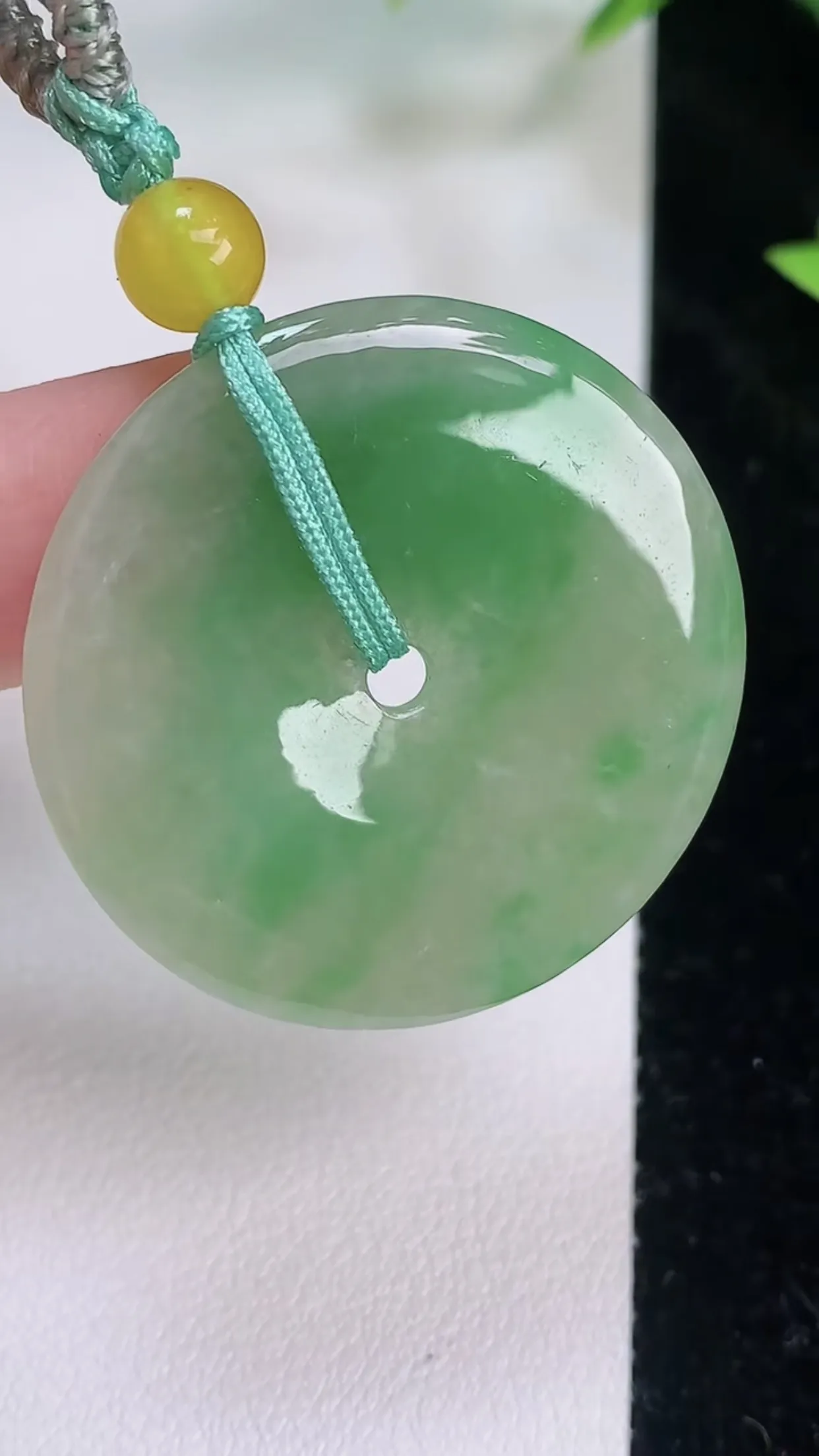 缅甸天然翡翠a货 老坑料起胶冰润 黄加绿平安扣吊坠，尺寸33.5-3.6mm  y  9.05