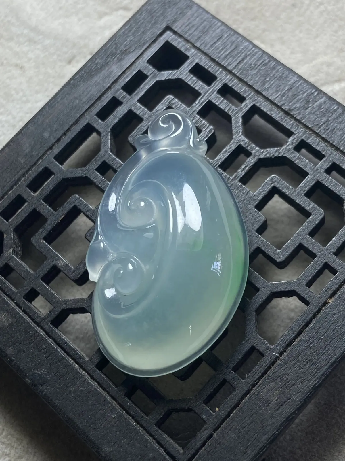 缅甸翡翠A货，万事如意，事事顺心.平平安安，木那料，上身效果好
