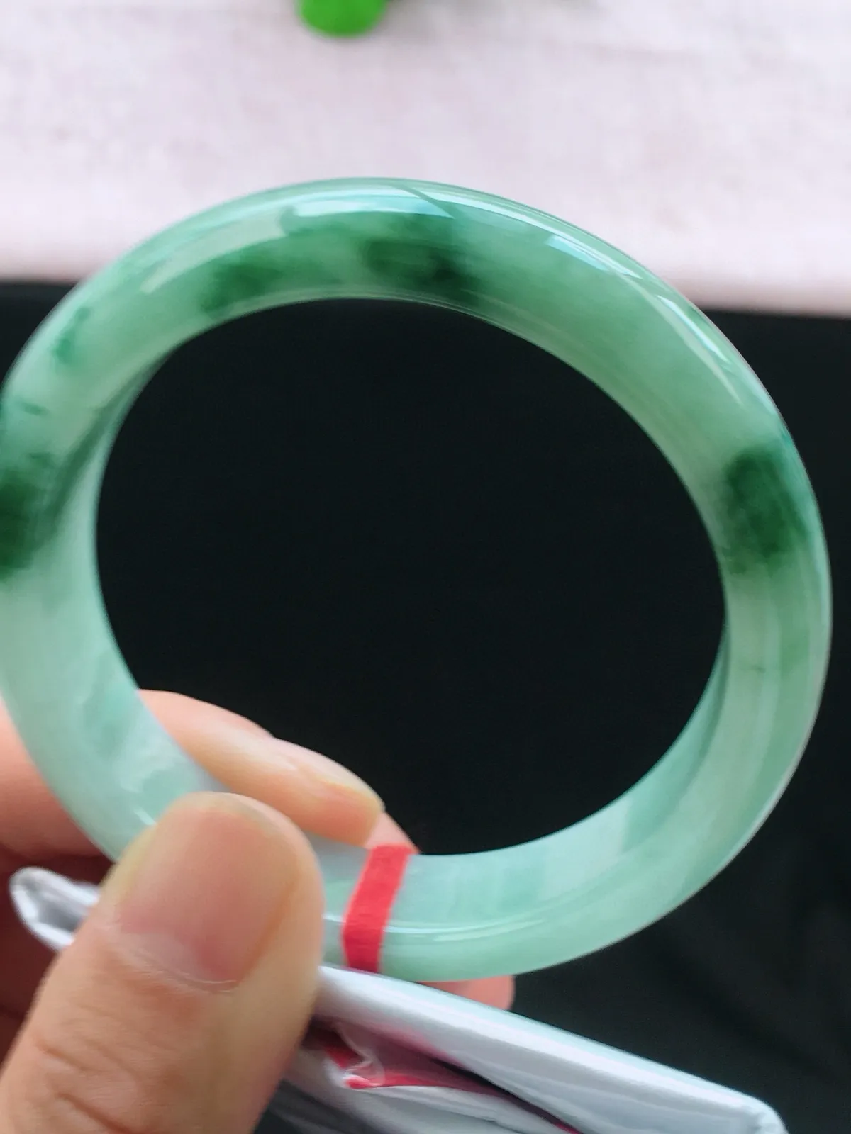 正圈54-55可戴，种老水足，尺寸55/13.5/8mm，冰飘花正圈翡翠手镯