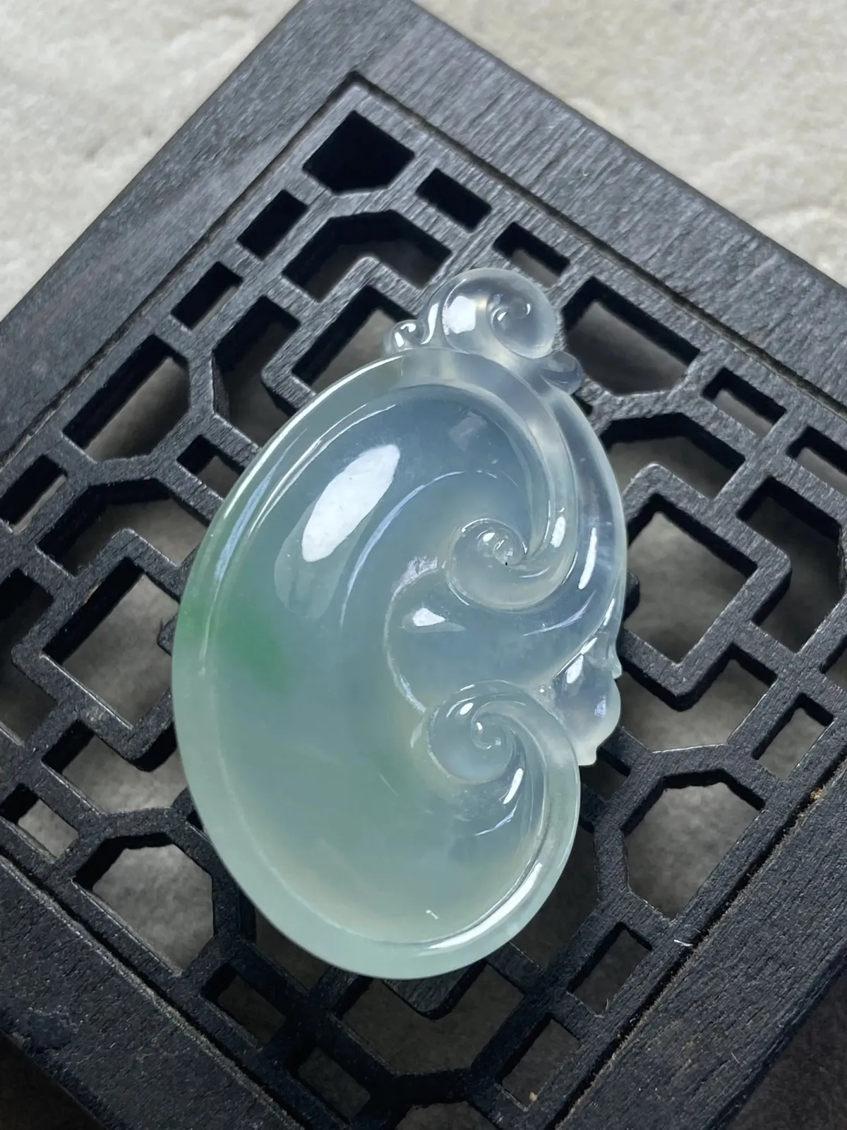 缅甸翡翠A货，万事如意，事事顺心.平平安安，木那料，上身效果好