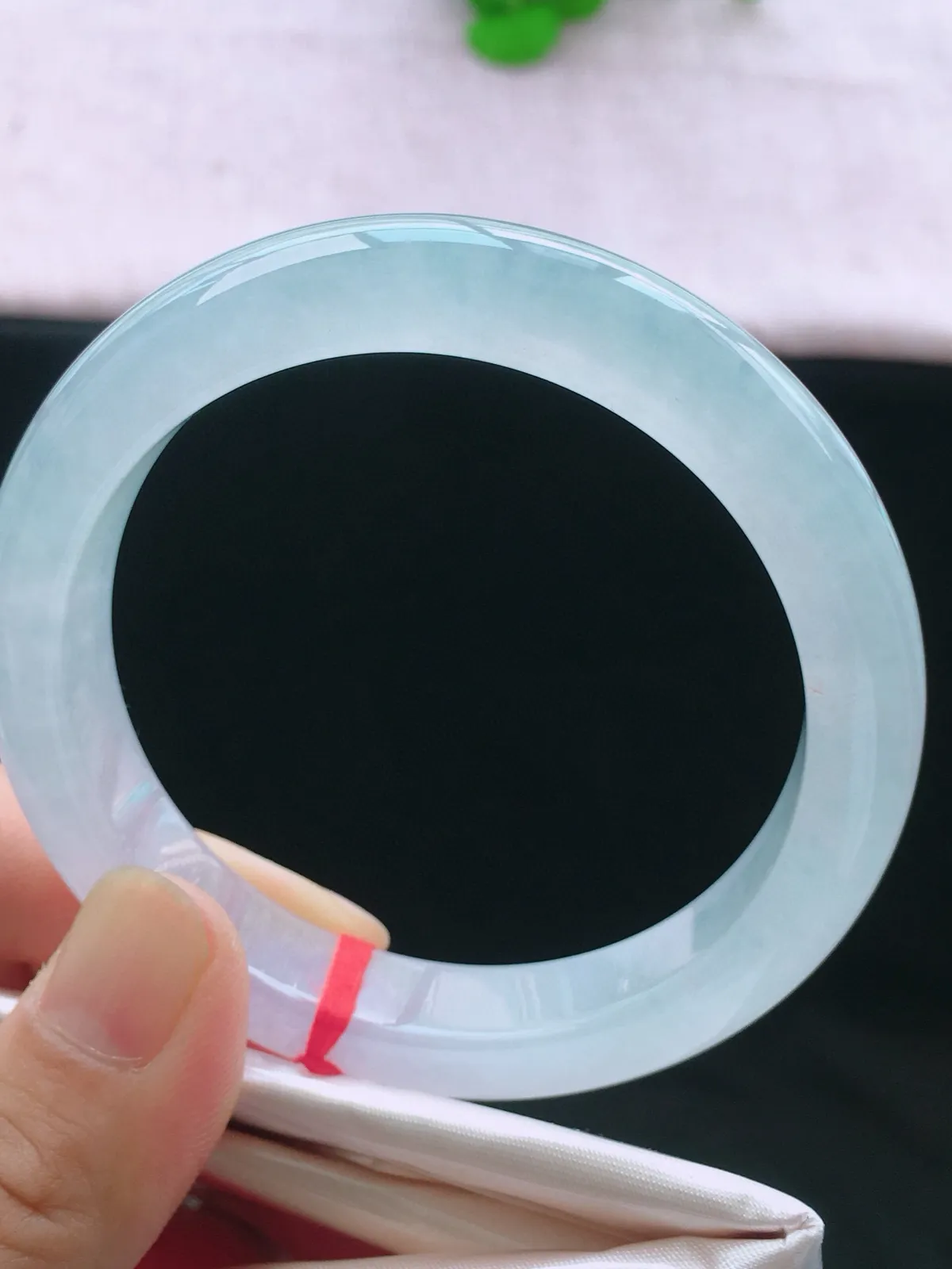 正圈57-58可戴，种老水足，尺寸58/12/8.6mm，白冰正圈翡翠手镯
