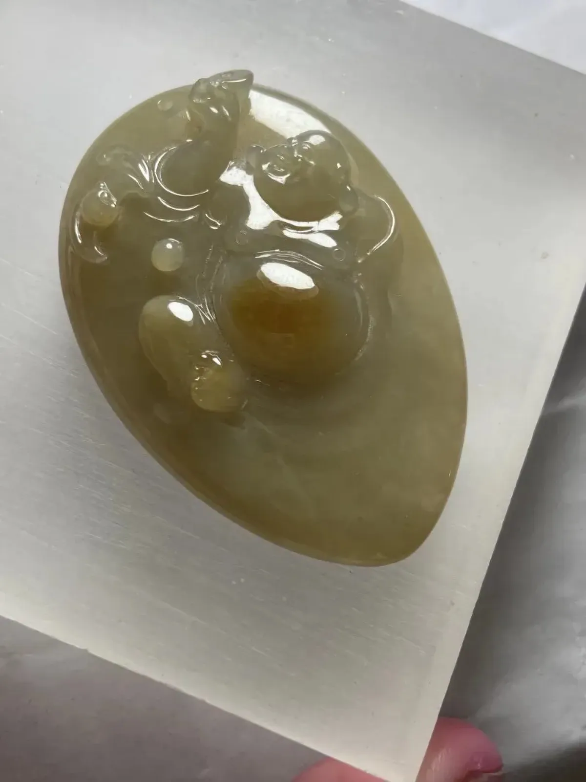 缅甸翡翠A货，佛在心中，平平安安，健健康康，佛在眼前，上身效果大气