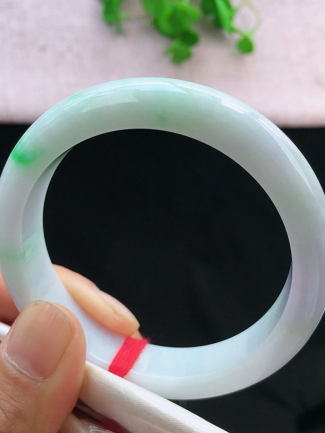 正圈54-55可戴，种老水足，尺寸54.6/12/8.8mm，春彩正圈翡翠手镯