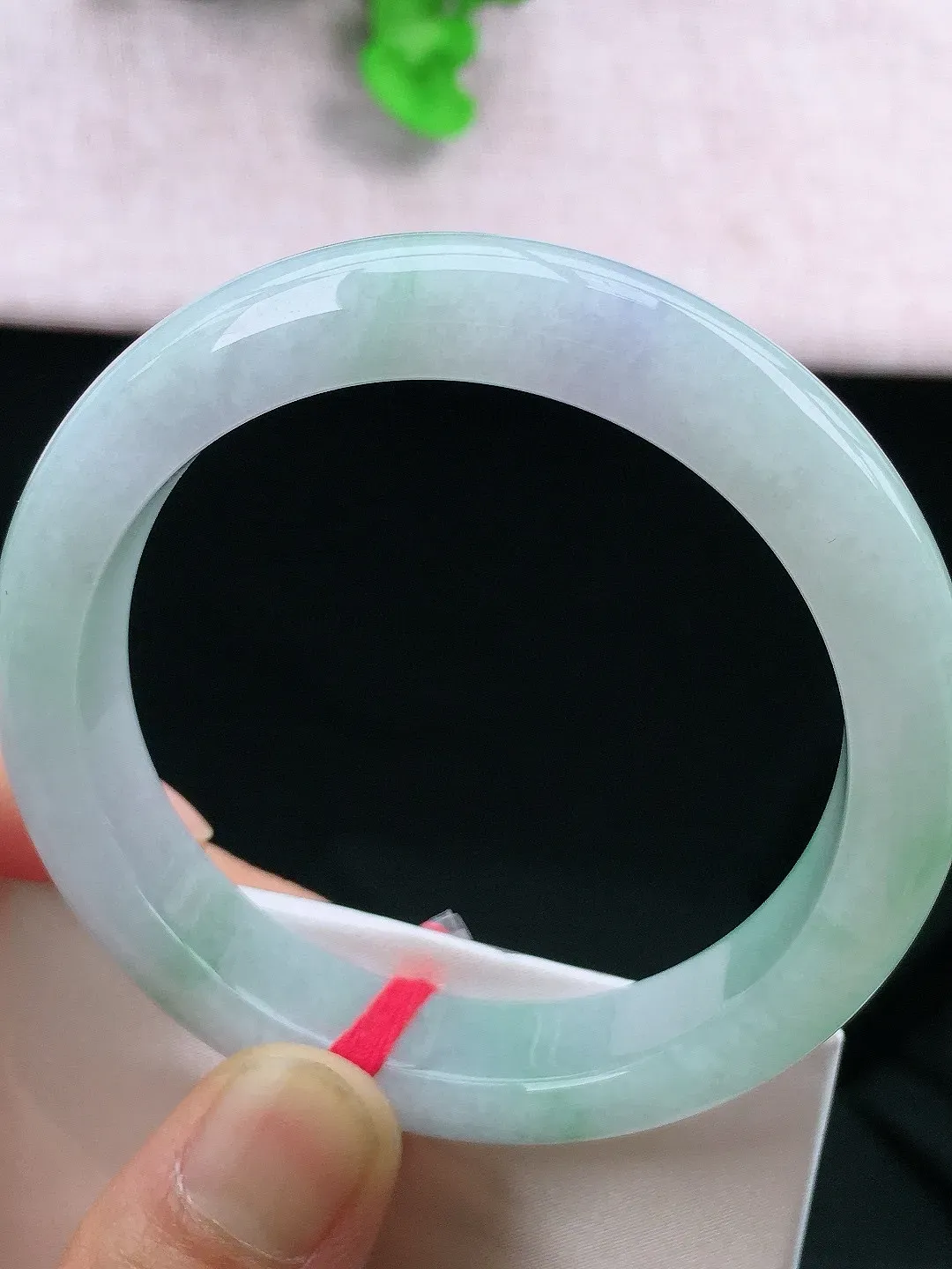 正圈55-56可戴，种老水足，尺寸55.8/11.9/8.8mm，冰飘花正圈翡翠手镯