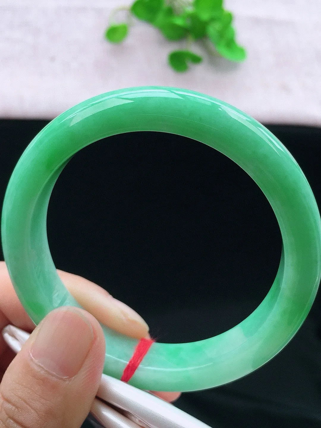 正圈56-57可戴，种老水足，尺寸56.5/12/7.8mm，满绿正圈翡翠手镯
