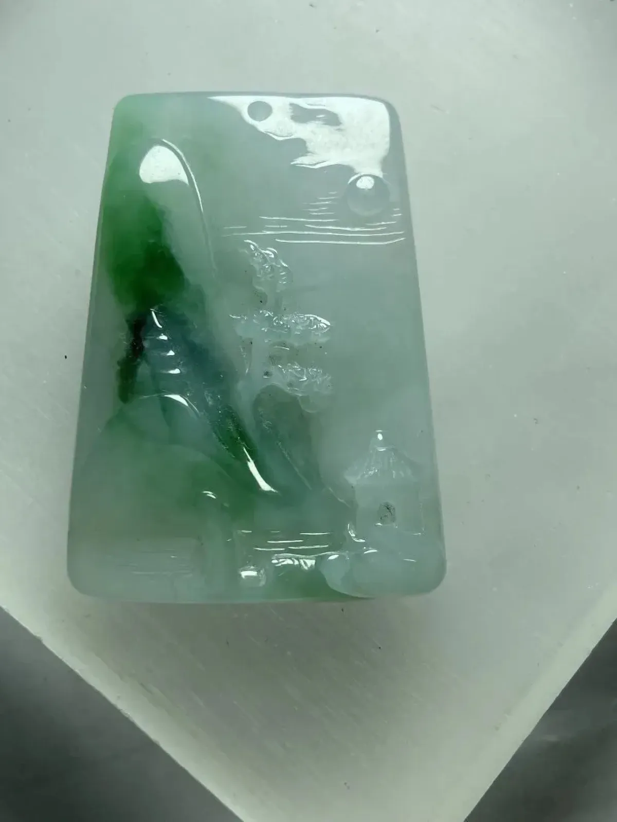 缅甸翡翠A货，山山水水，顺风顺水，财源茂盛，平安是福，上身效果美