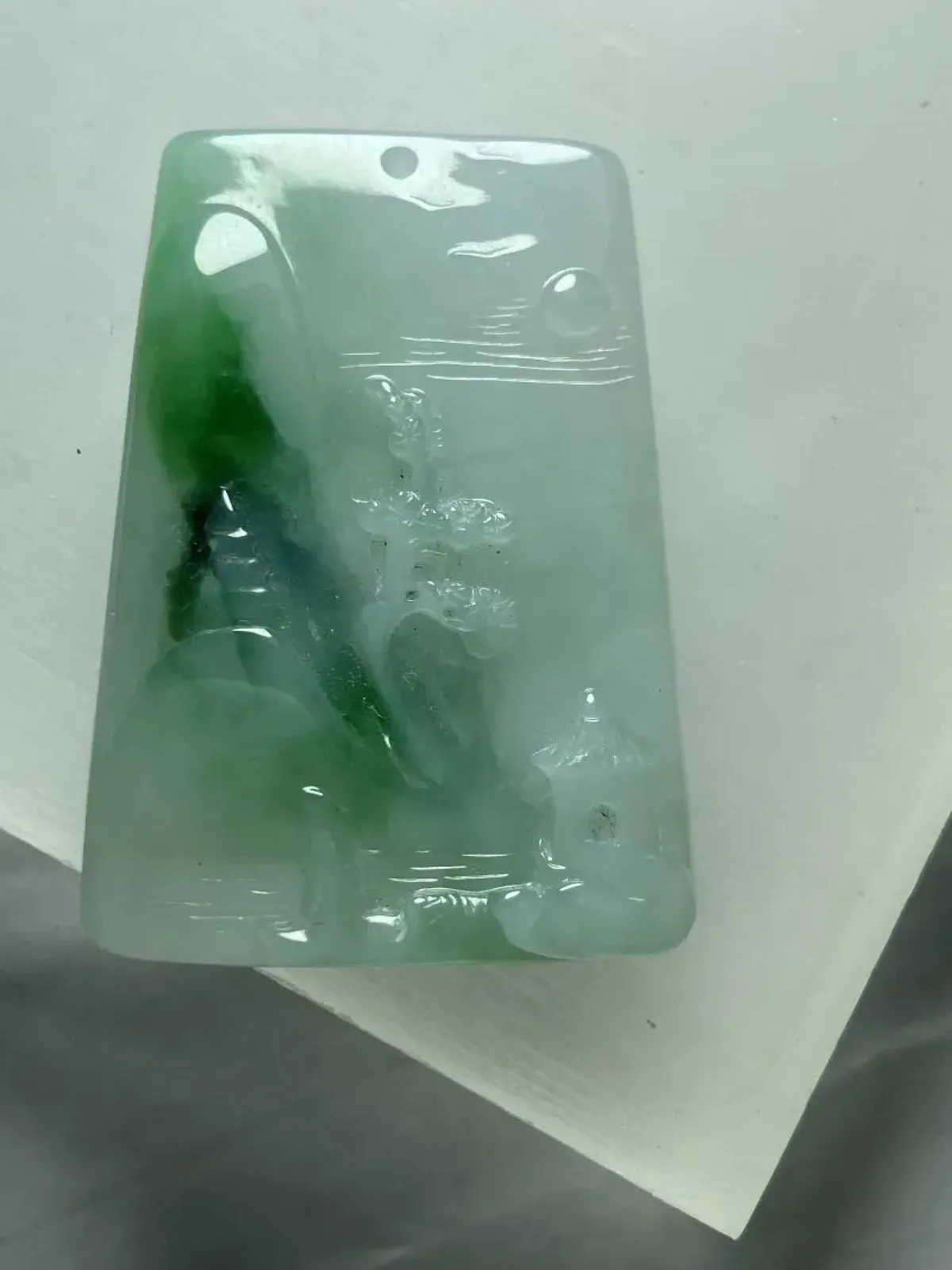缅甸翡翠A货，山山水水，顺风顺水，财源茂盛，平安是福，上身效果美