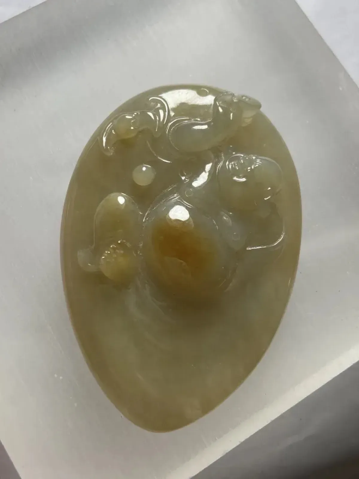 缅甸翡翠A货，佛在心中，平平安安，健健康康，佛在眼前，上身效果大气