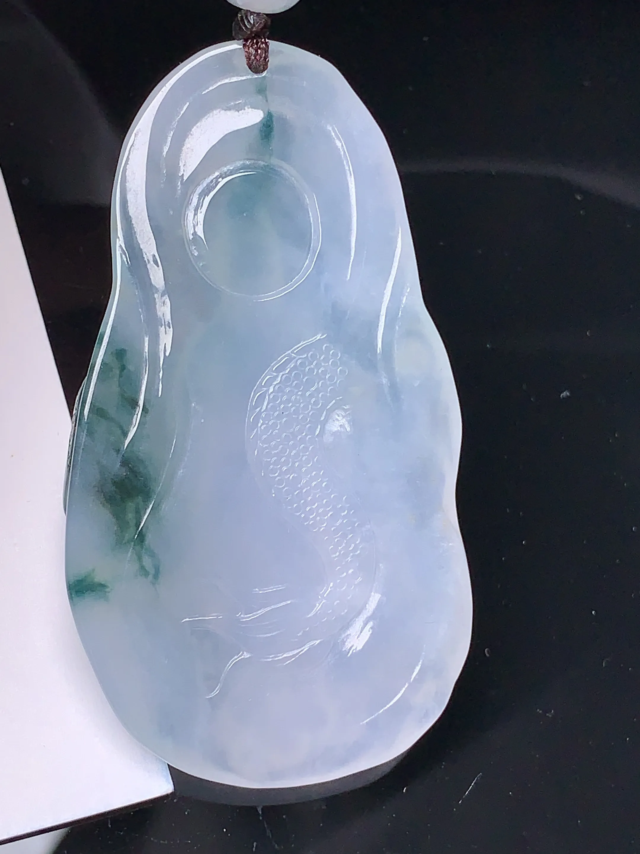飘绿盘龙观音吊坠 玉质细腻 水润亮眼 色泽艳丽 整体尺寸60.5*33.2*6.6