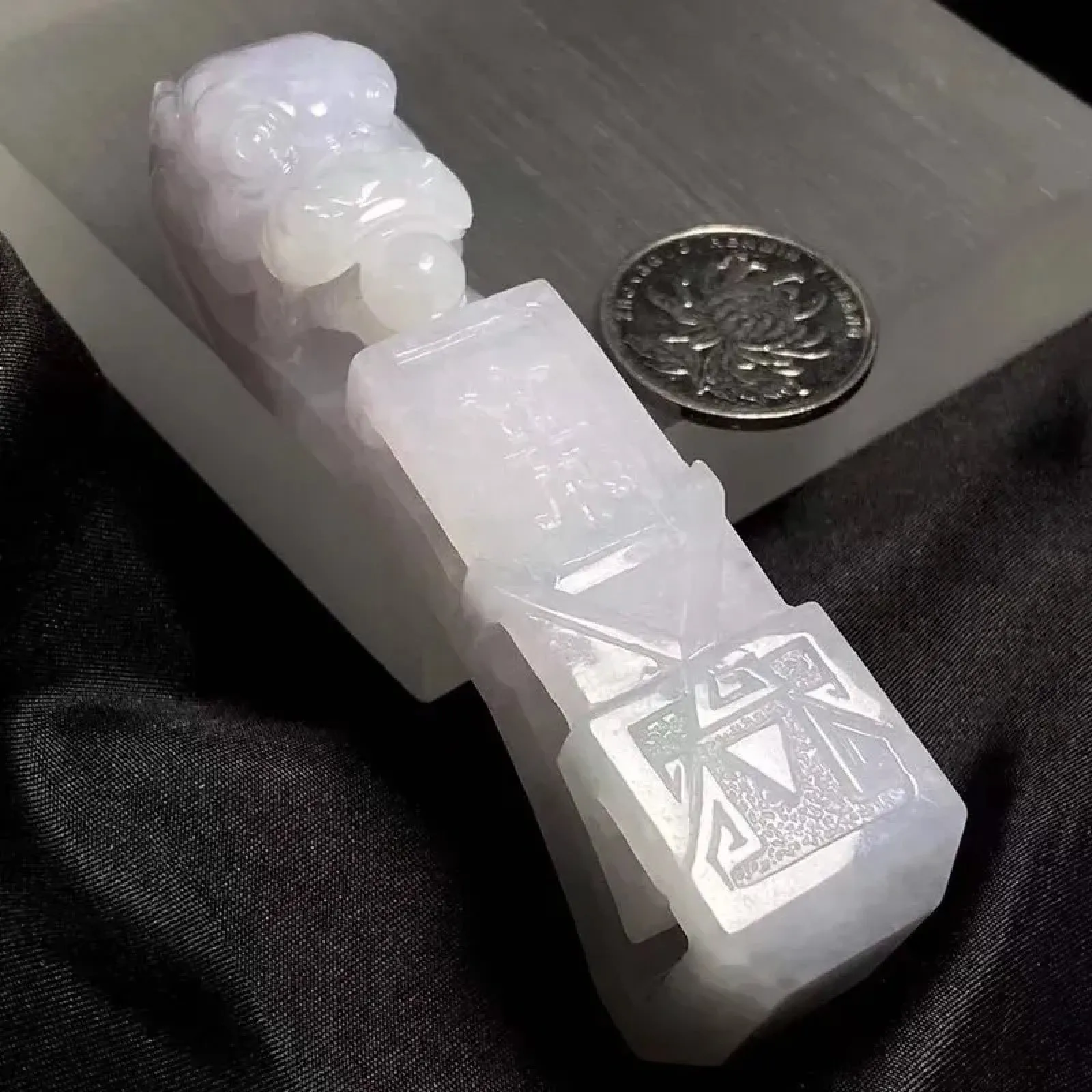 缅甸翡翠A货，龙钩，平平安安，健健康康，财源滚滚，摆放更好看