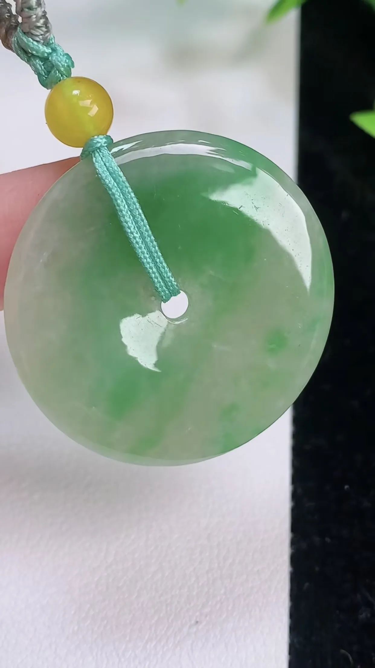 缅甸天然翡翠a货 老坑料起胶冰润 黄加绿平安扣吊坠，尺寸33.5-3.6mm  y  9.05
