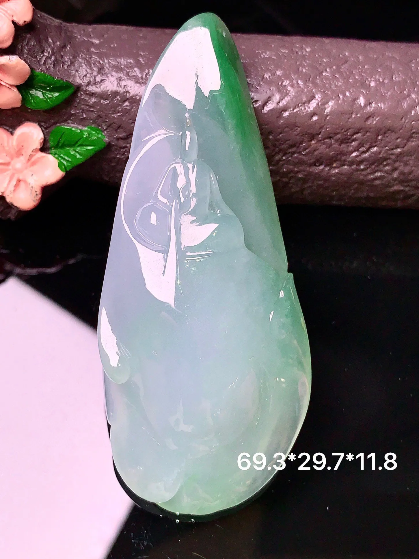 飘绿无相观音手链 玉质细腻 色泽清新艳丽 整体尺寸69.3*29.7*11.8