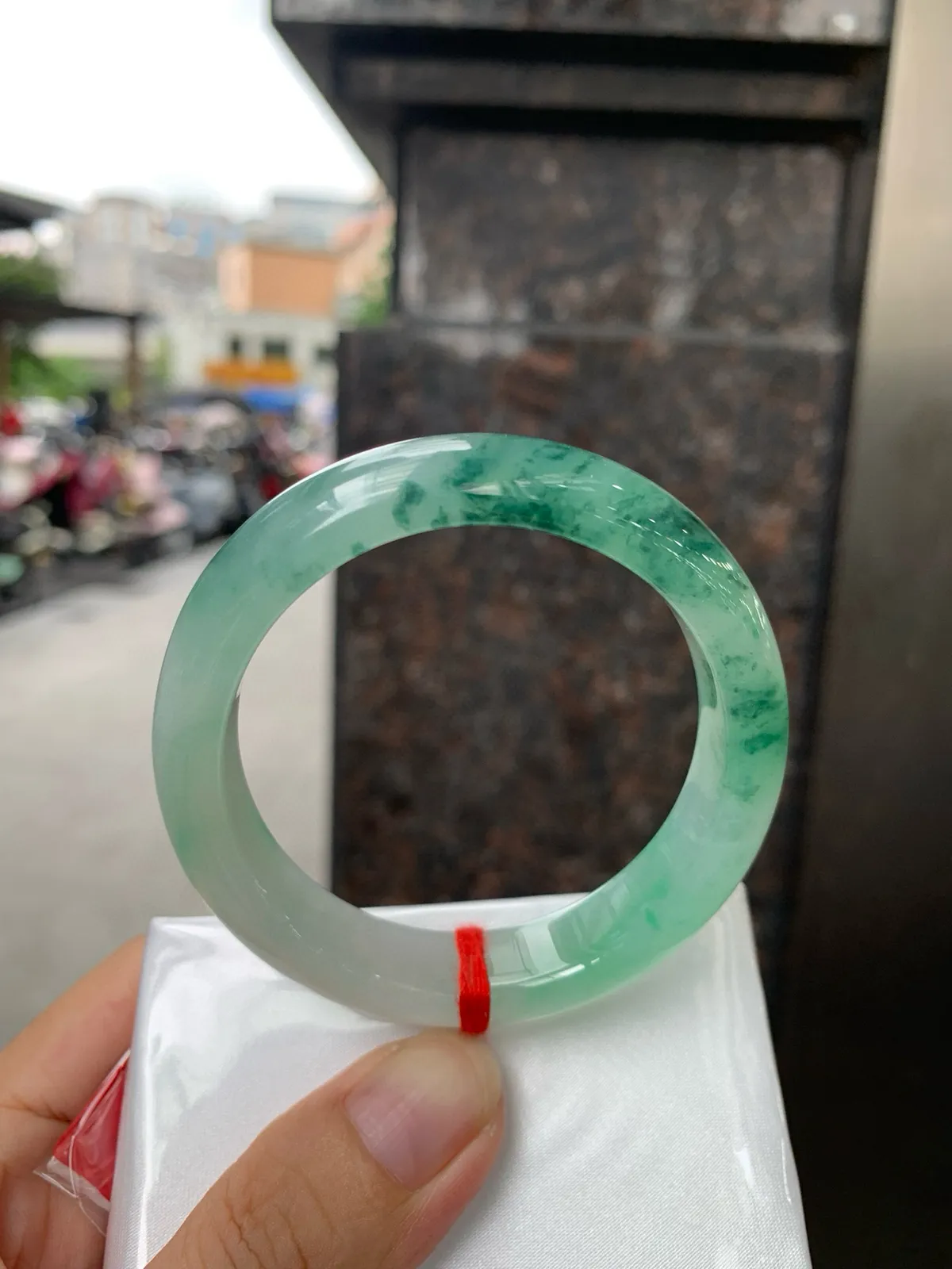 推荐【墨绿飘花正圈】51.6-8.1-12.5，打灯纹，不扣，底妆干净细腻，水墨丹青，大自然的酝酿，美如画，山水如墨染，飘花似烟雨
