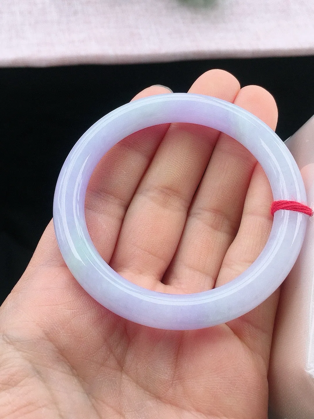 正圈53-54可戴，种老水足，尺寸52/8.5/8.5mm，紫罗兰圆条翡翠手镯