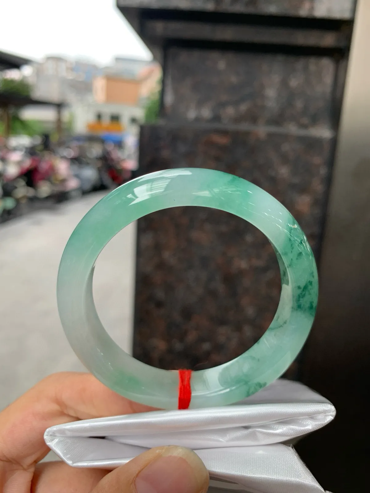 推荐【墨绿飘花正圈】51.6-8.1-12.5，打灯纹，不扣，底妆干净细腻，水墨丹青，大自然的酝酿，美如画，山水如墨染，飘花似烟雨