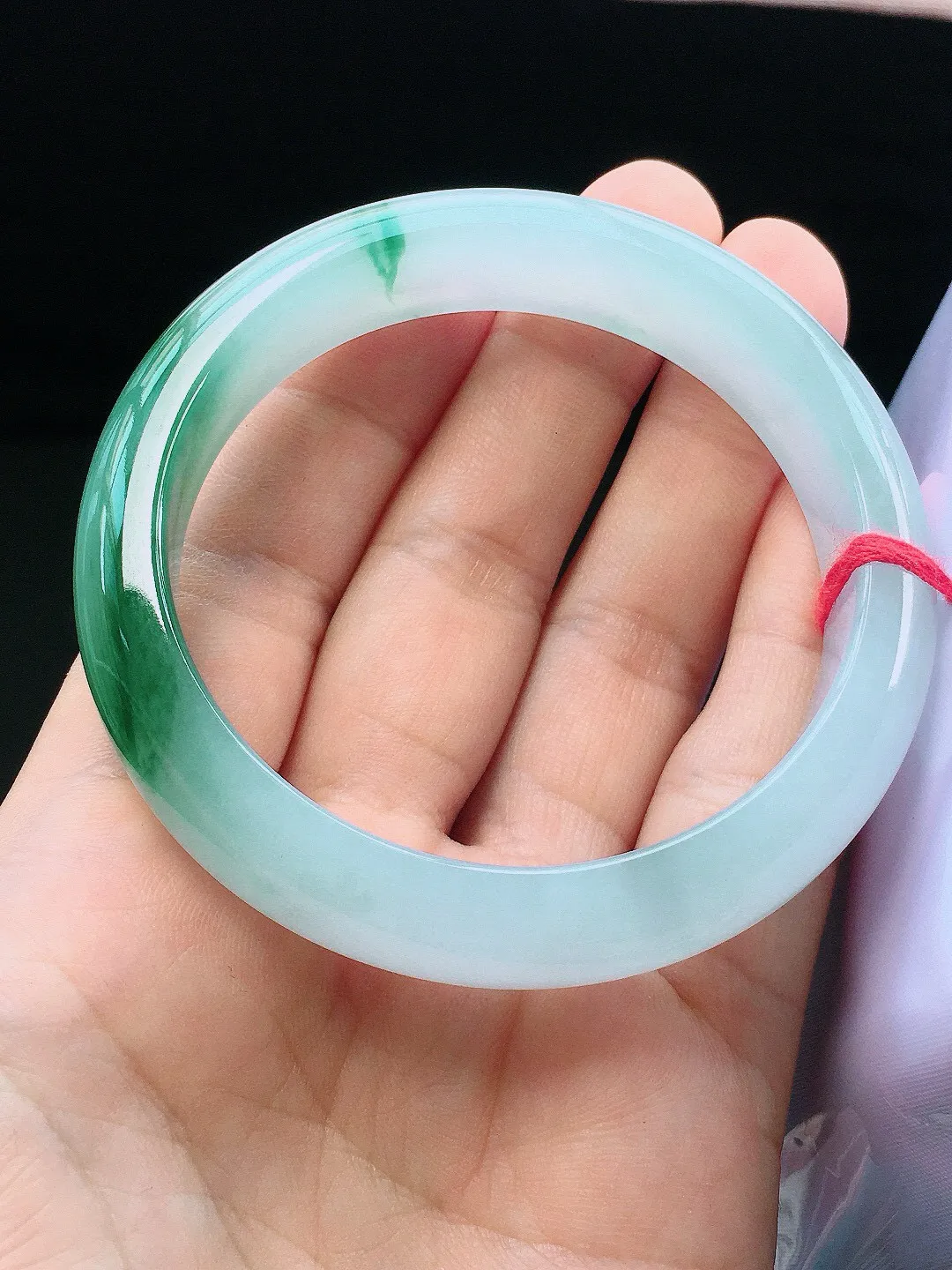 正圈56-57可戴，种老水足，尺寸56.5/13/8mm，冰飘花正圈翡翠手镯新品