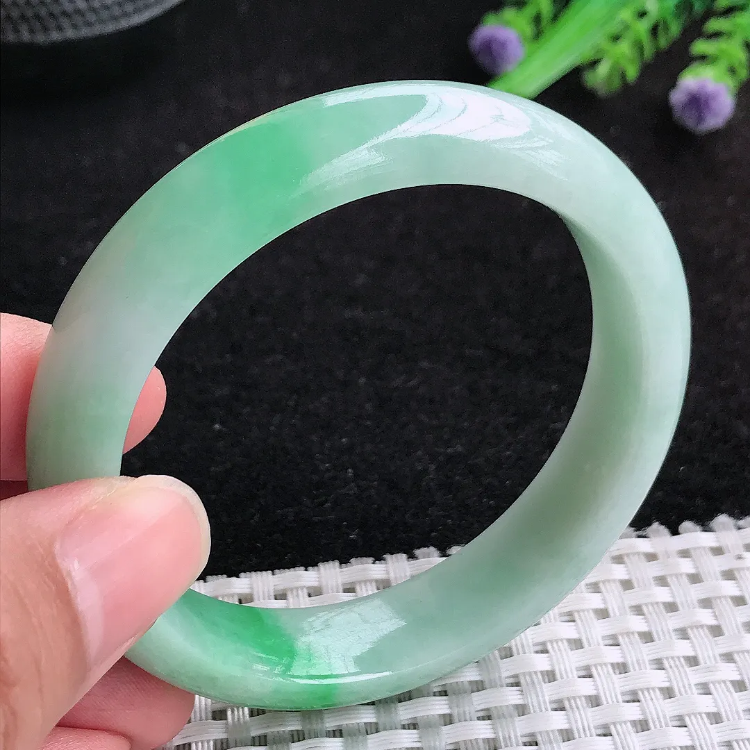 自然光55/13.5/8.3老坑精美温润虽然晴绿手镯宽边玉镯百搭少女