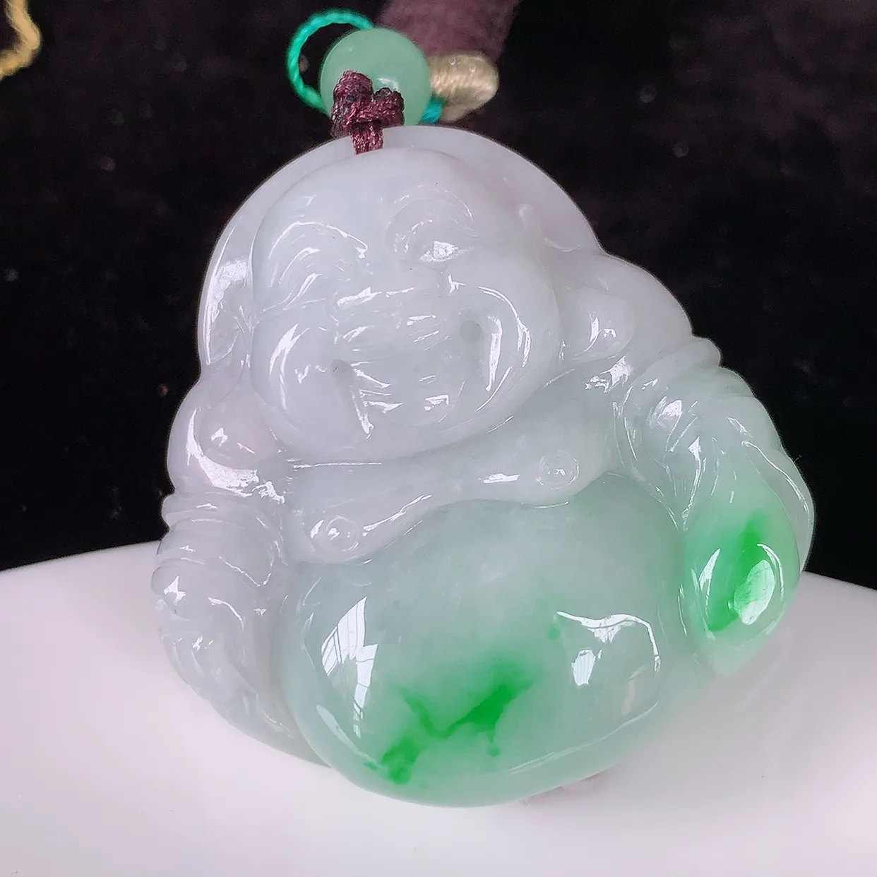 自然光实拍，大件饱满飘阳绿翡翠佛公吊坠，笑口常开，佛公在心中，一生平安幸福，佛公翠色迷人，佩戴佳品！#46.21