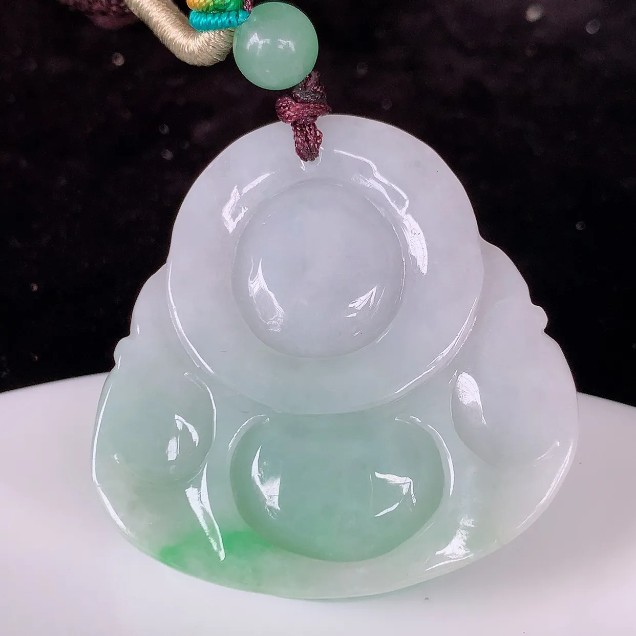自然光实拍，大件饱满飘阳绿翡翠佛公吊坠，笑口常开，佛公在心中，一生平安幸福，佛公翠色迷人，佩戴佳品！#46.21