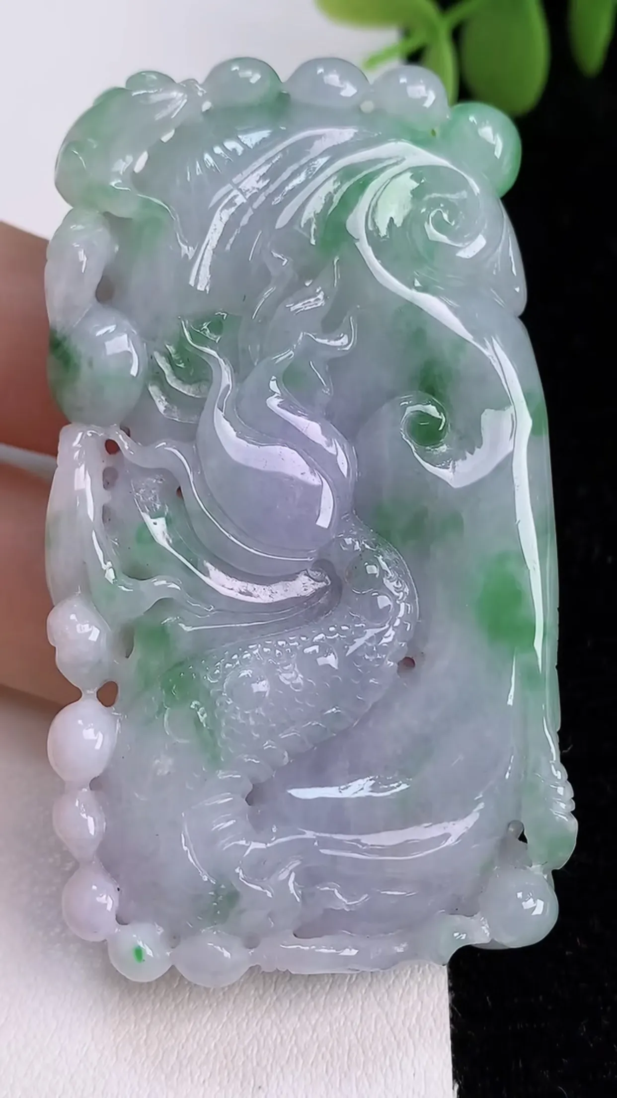 缅甸天然翡翠a货 老坑料起胶冰润 春带彩飘绿霸气龙牌吊坠 生肖龙挂件 龙腾四海 生意兴隆 财源滚滚 尺寸62.6-34.8-10.8mm  y 46.97