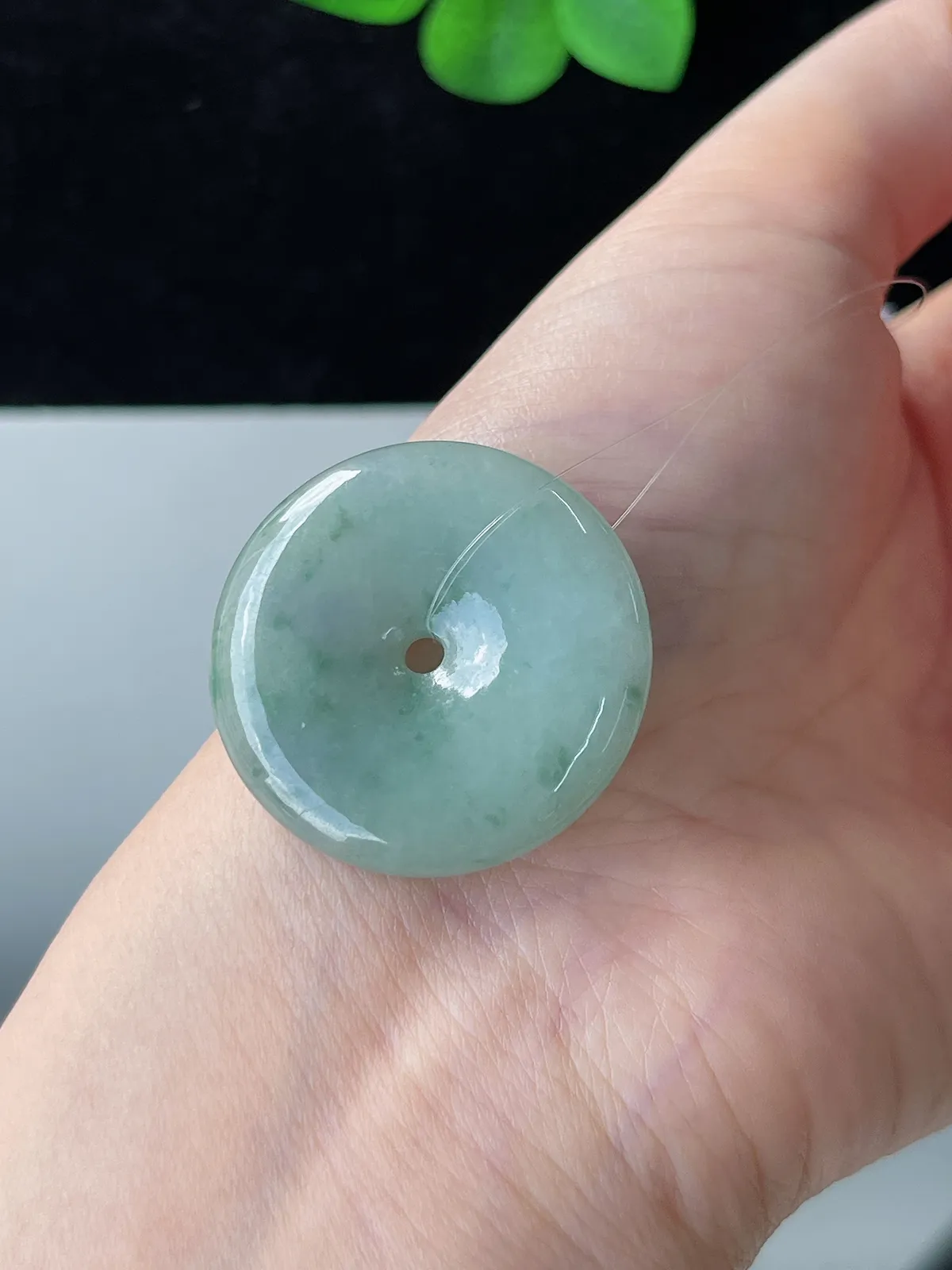 翡翠糯化种淡绿色平安扣