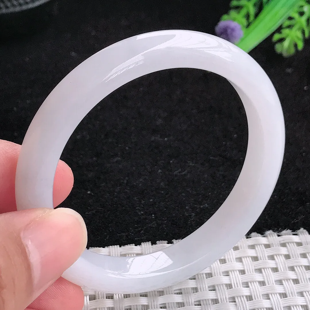 自然光50.5/9/7.3小圈口老坑秀气冰润月光白细条手镯宽边玉镯百搭少女