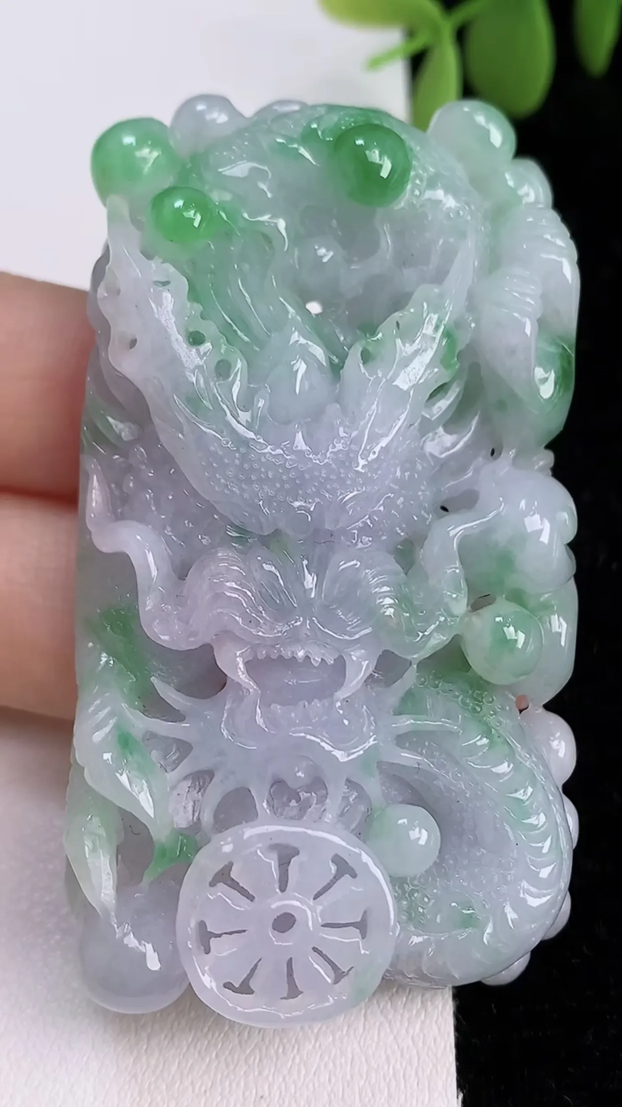 缅甸天然翡翠a货 老坑料起胶冰润 春带彩飘绿霸气龙牌吊坠 生肖龙挂件 龙腾四海 生意兴隆 财源滚滚 