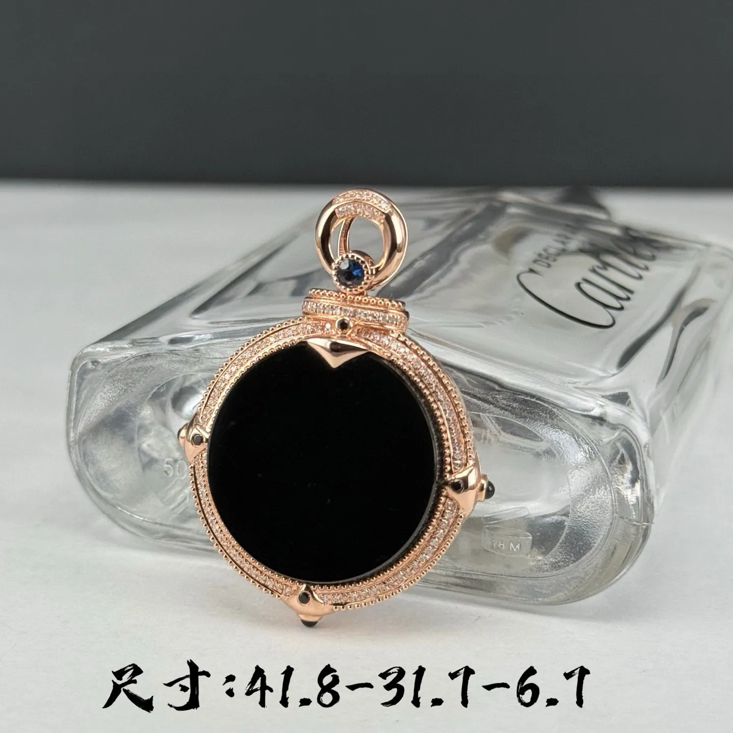 精品18k墨翠平安扣 种好色正 黑度极好 打灯通透 油性十足 尺寸41.8