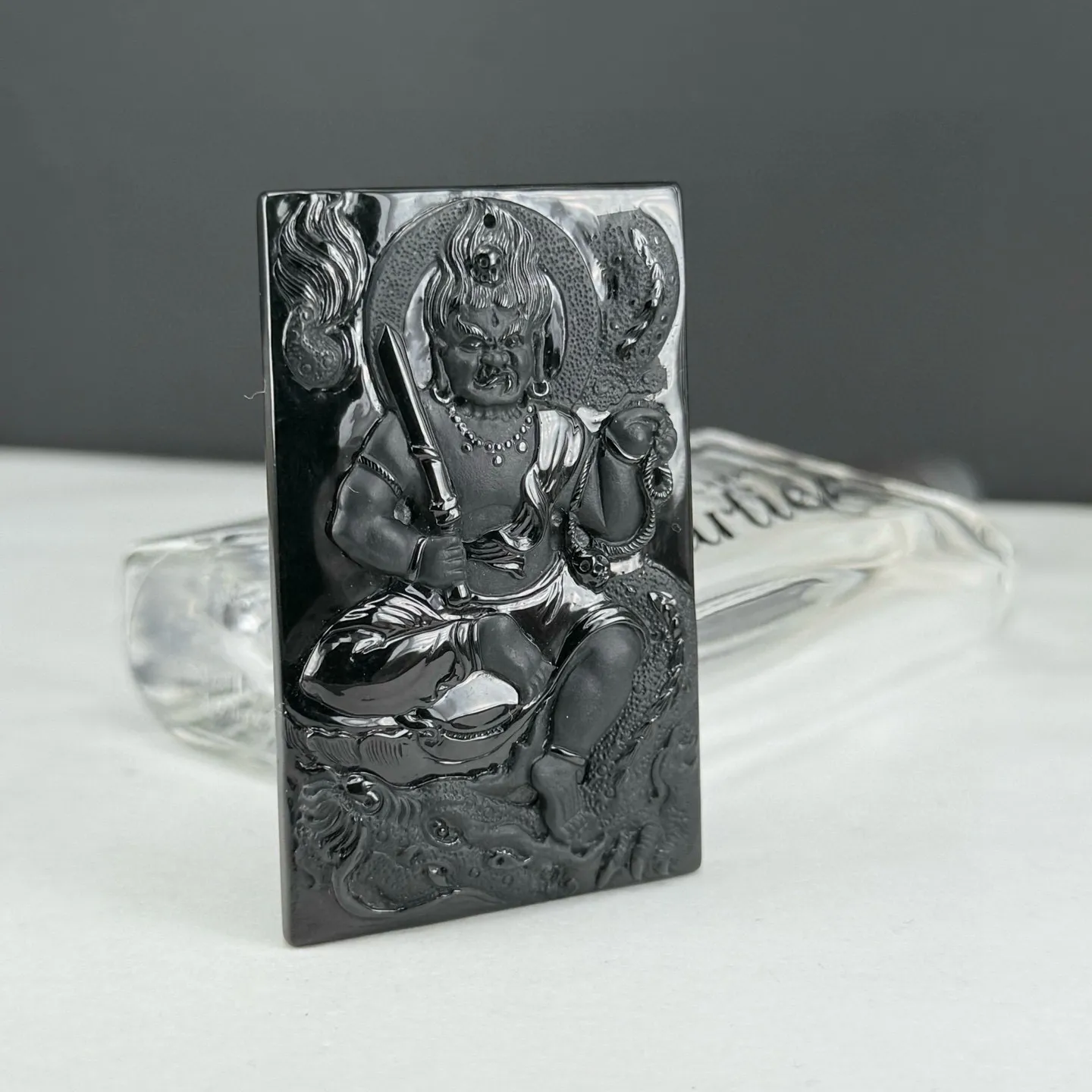 精品墨翠不动明王 种好色正 黑度极好 打灯通透 油性十足 尺寸61