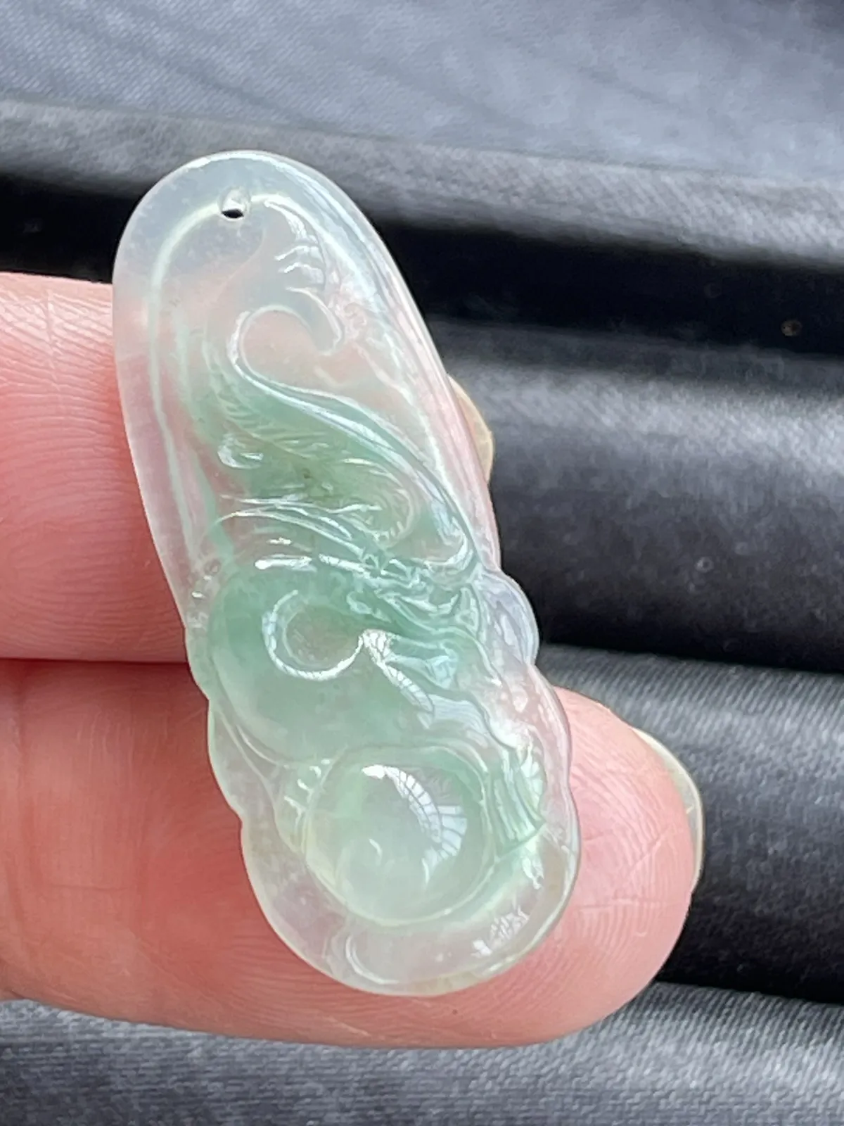 缅甸翡翠A货，龙的传人，龙行天下，上身效果非常好，平平安安，健健康康，