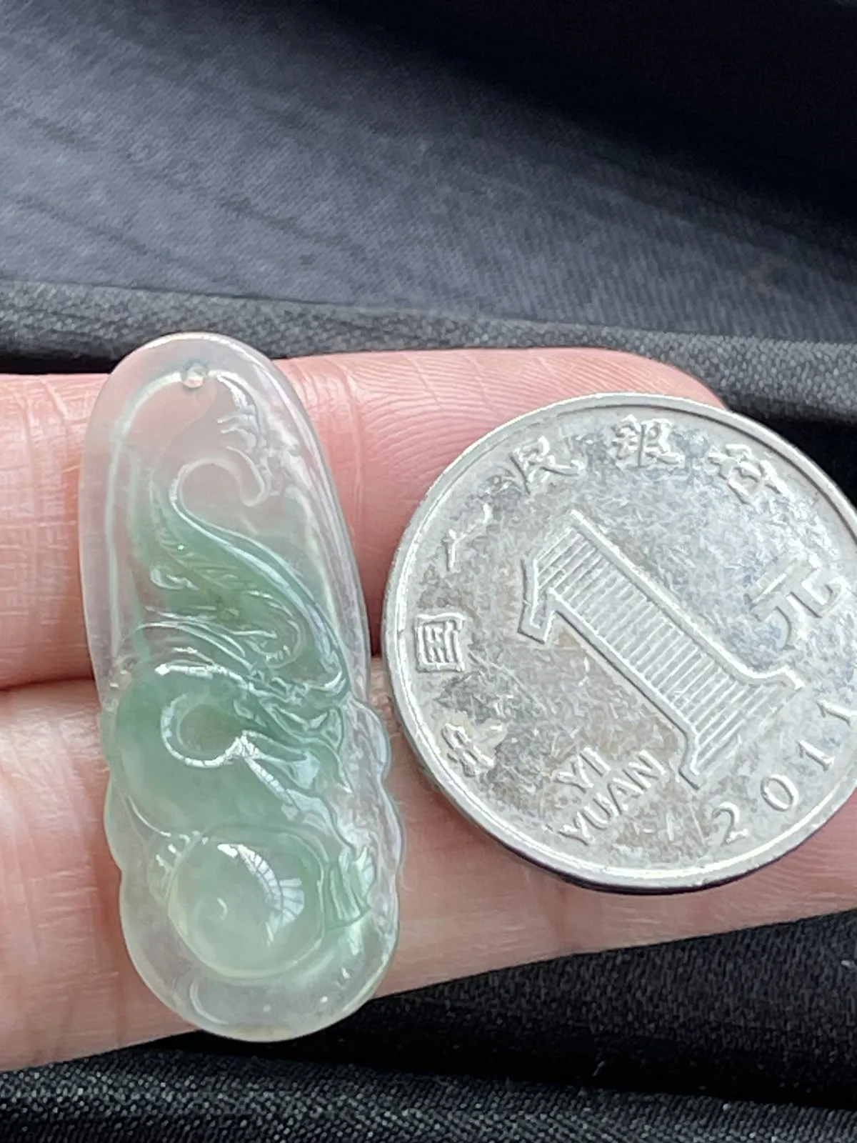 缅甸翡翠A货，龙的传人，龙行天下，上身效果非常好，平平安安，健健康康，