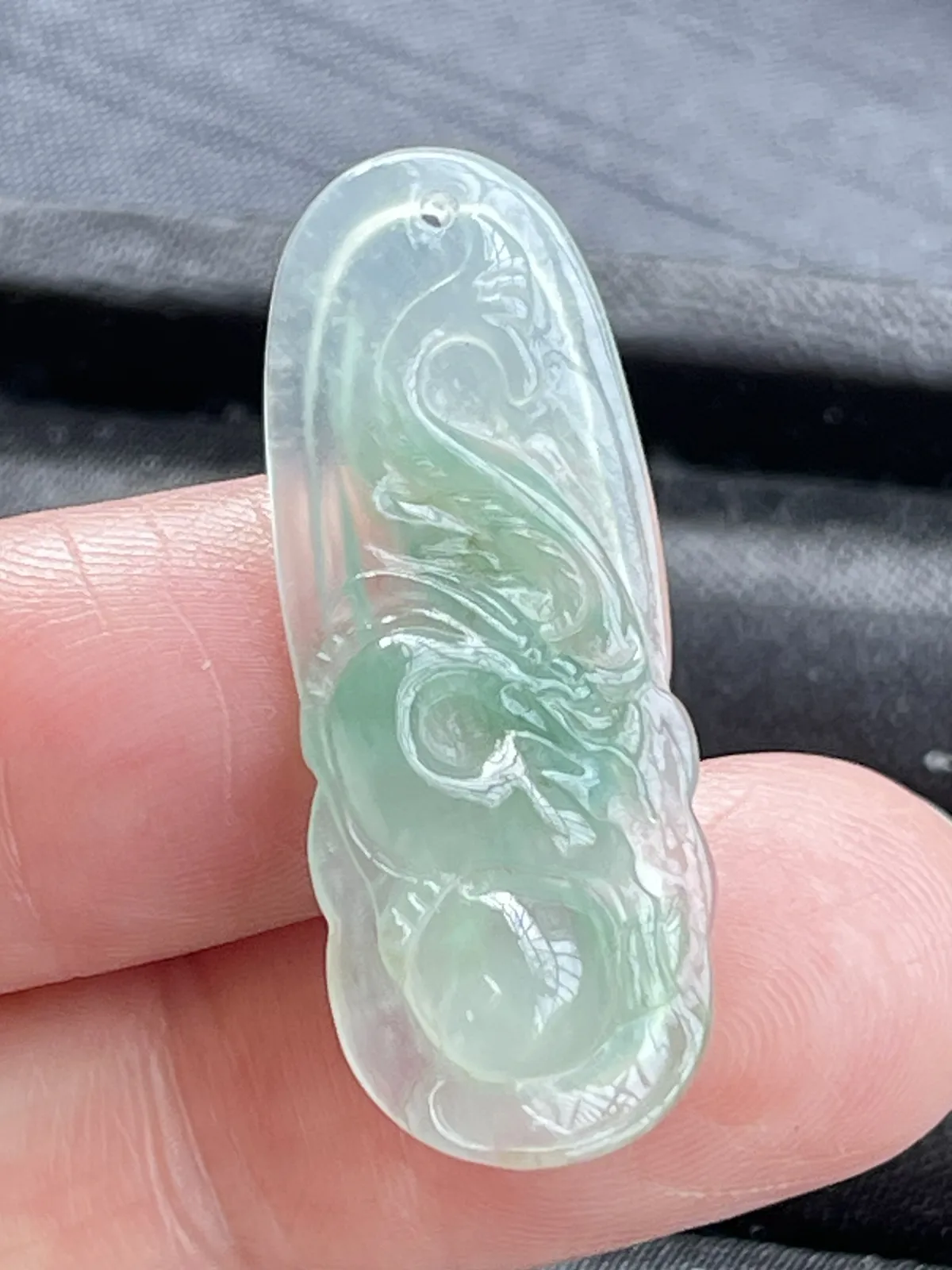 缅甸翡翠A货，龙的传人，龙行天下，上身效果非常好，平平安安，健健康康，