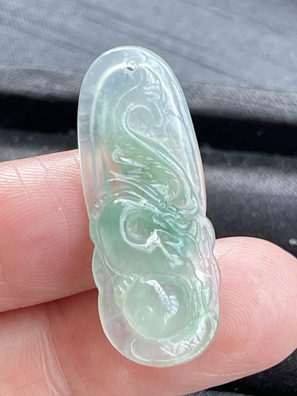 缅甸翡翠A货，龙的传人，龙行天下，上身效果非常好，平平安安，健健康康，