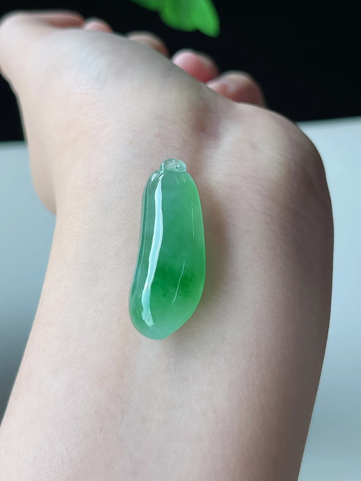 翡翠冰糯种飘花福瓜