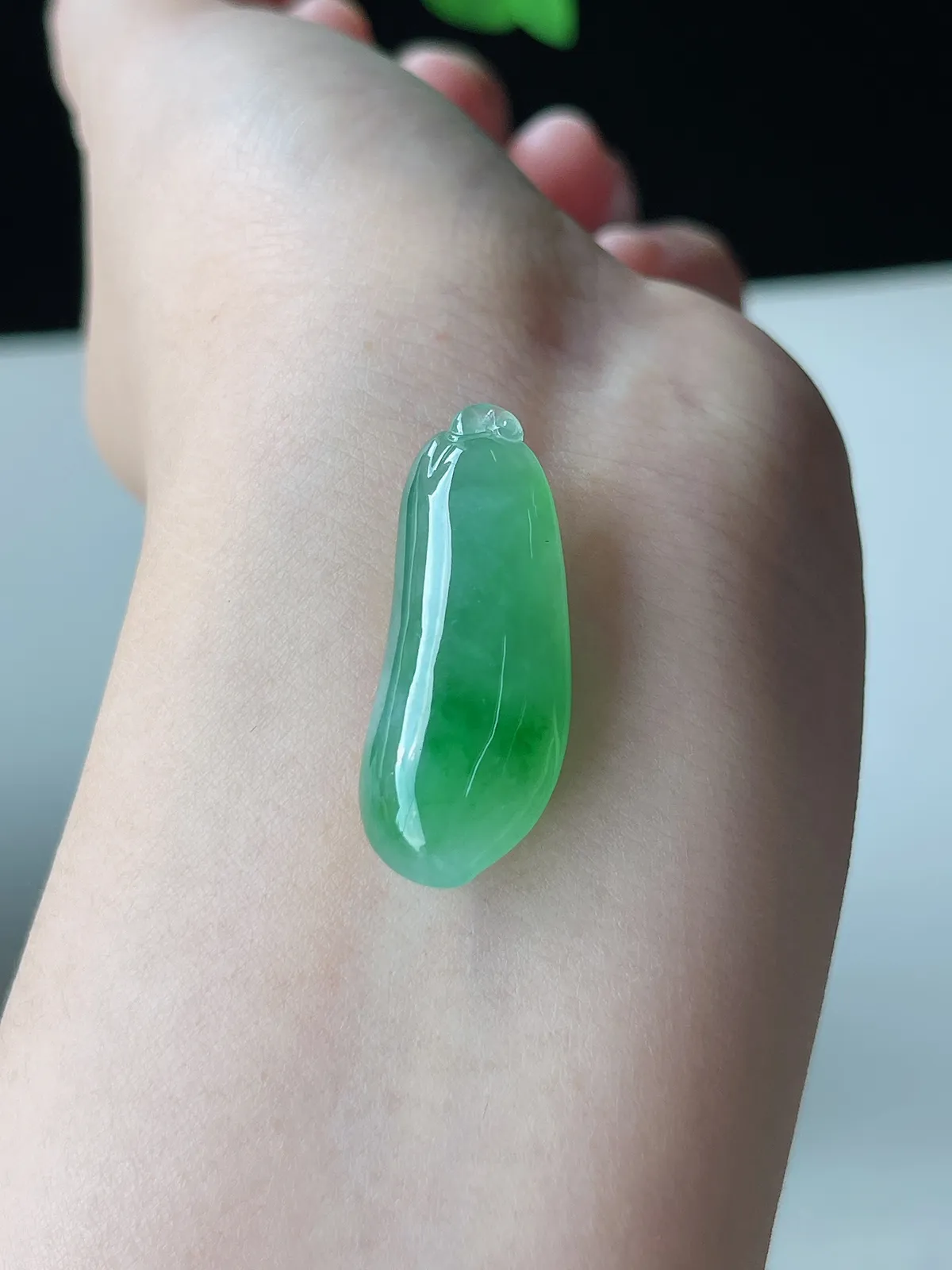 翡翠冰糯种飘花福瓜