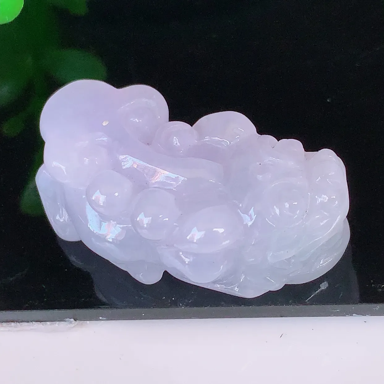 自然光实拍，冰润紫罗兰翡翠招财貔貅吊坠，民间有“一摸貔貅运程旺盛，再摸貔貅财运滚滚，三摸貔貅平步青云 ”的美好祝愿。#57.24