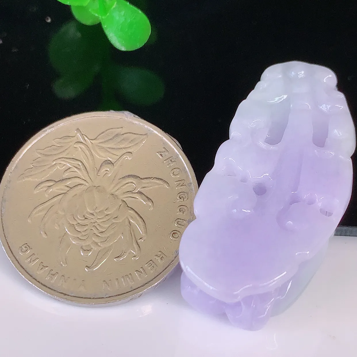 自然光实拍，冰润紫罗兰招财貔貅吊坠，民间有“一摸貔貅运程旺盛，再摸貔貅财运滚滚，三摸貔貅平步青云 ”的美好祝愿。#41.24