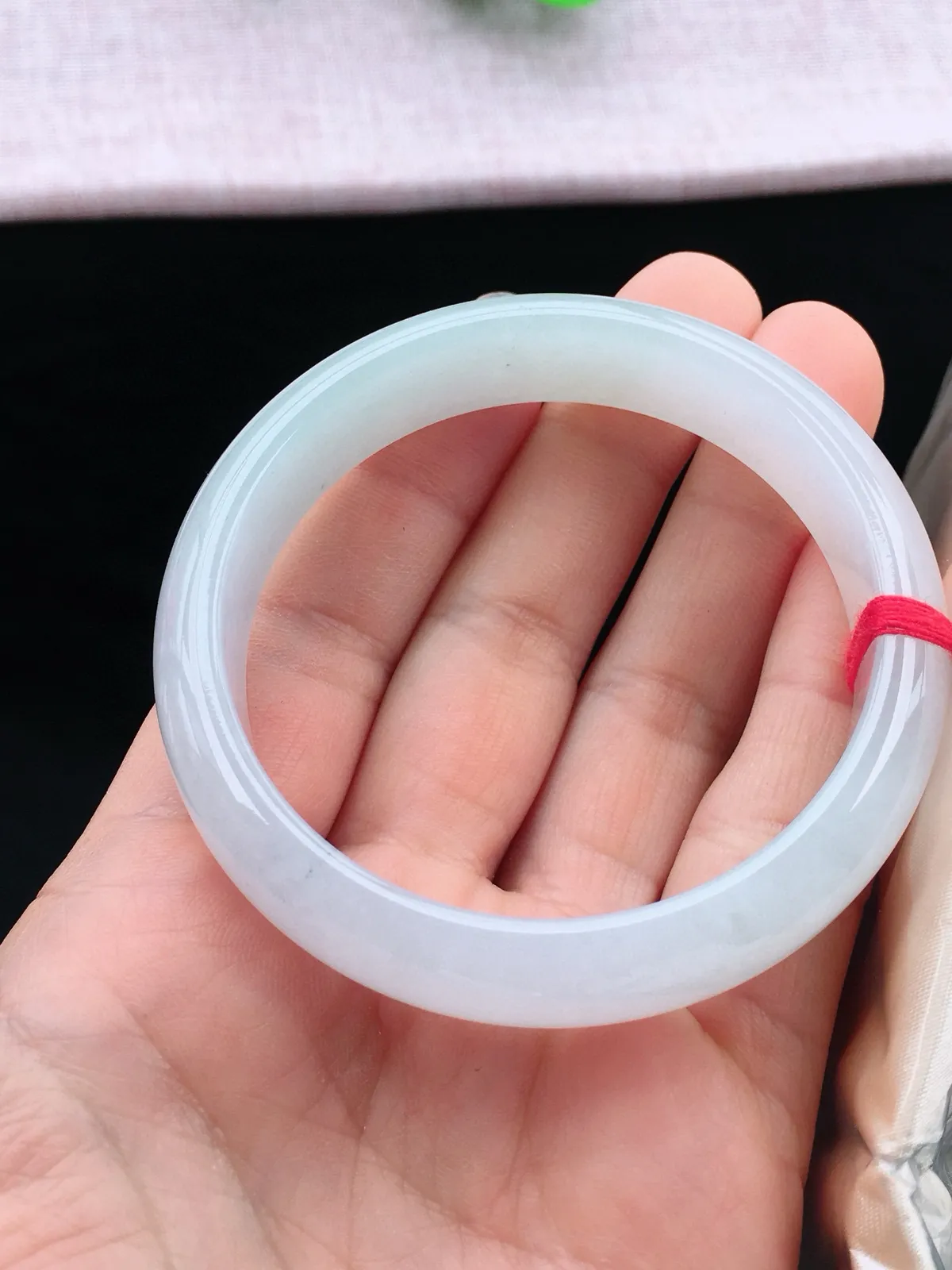 正圈56-57可戴，种老水足，尺寸56.5/13.6/7.3mm，白冰正圈翡翠手镯