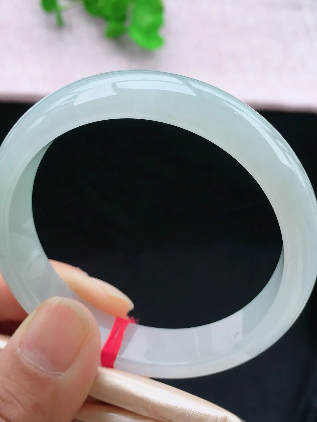 正圈56-57可戴，种老水足，尺寸56.5/13.6/7.3mm，白冰正圈翡翠手镯