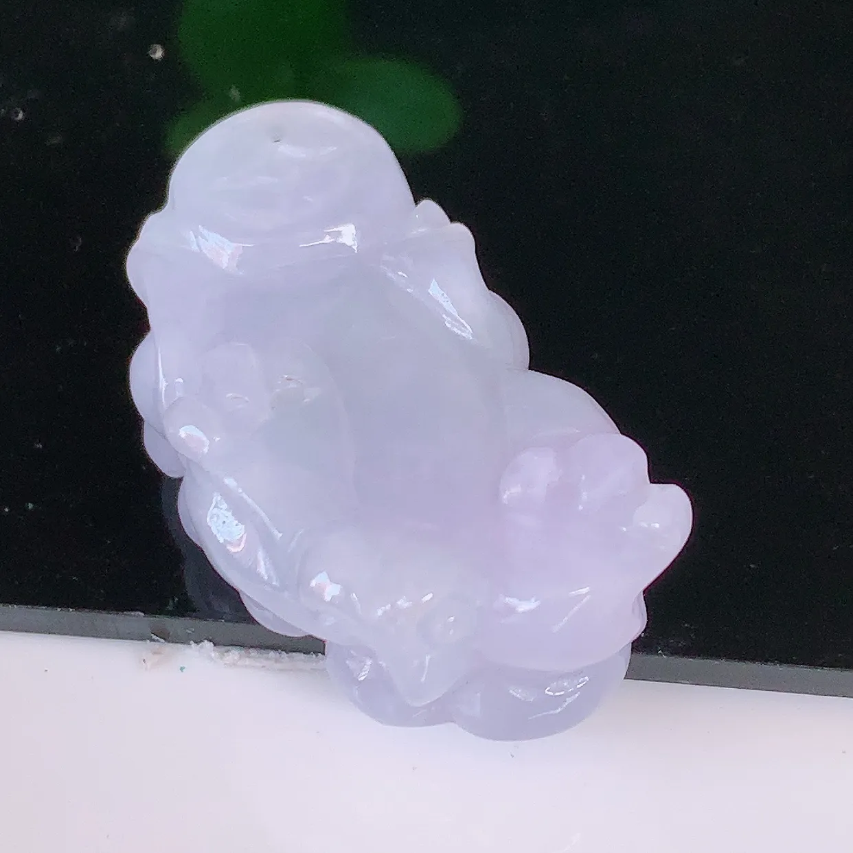 自然光实拍，冰润紫罗兰翡翠招财貔貅吊坠，民间有“一摸貔貅运程旺盛，再摸貔貅财运滚滚，三摸貔貅平步青云 ”的美好祝愿。#57.24