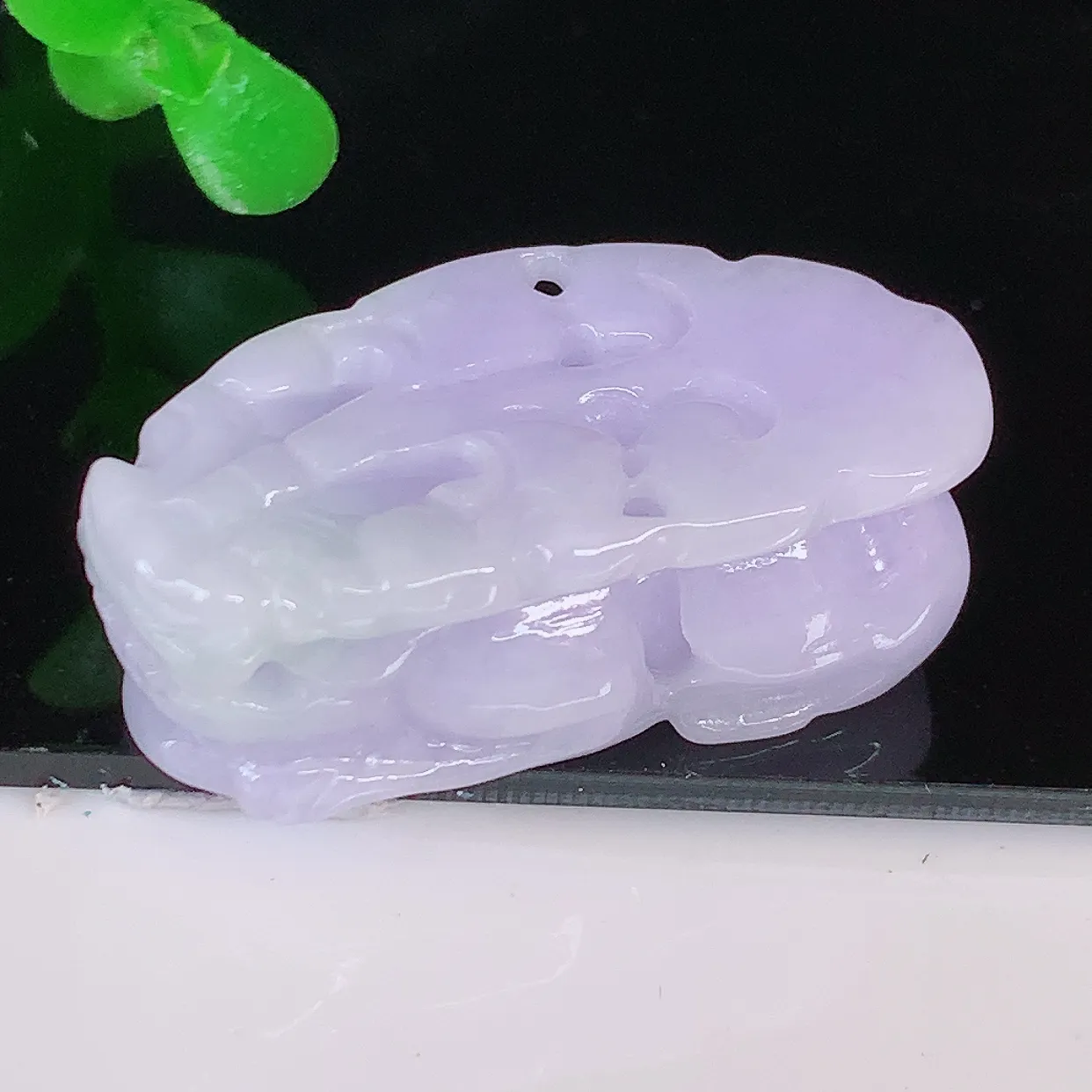 自然光实拍，冰润紫罗兰招财貔貅吊坠，民间有“一摸貔貅运程旺盛，再摸貔貅财运滚滚，三摸貔貅平步青云 ”的美好祝愿。#41.24