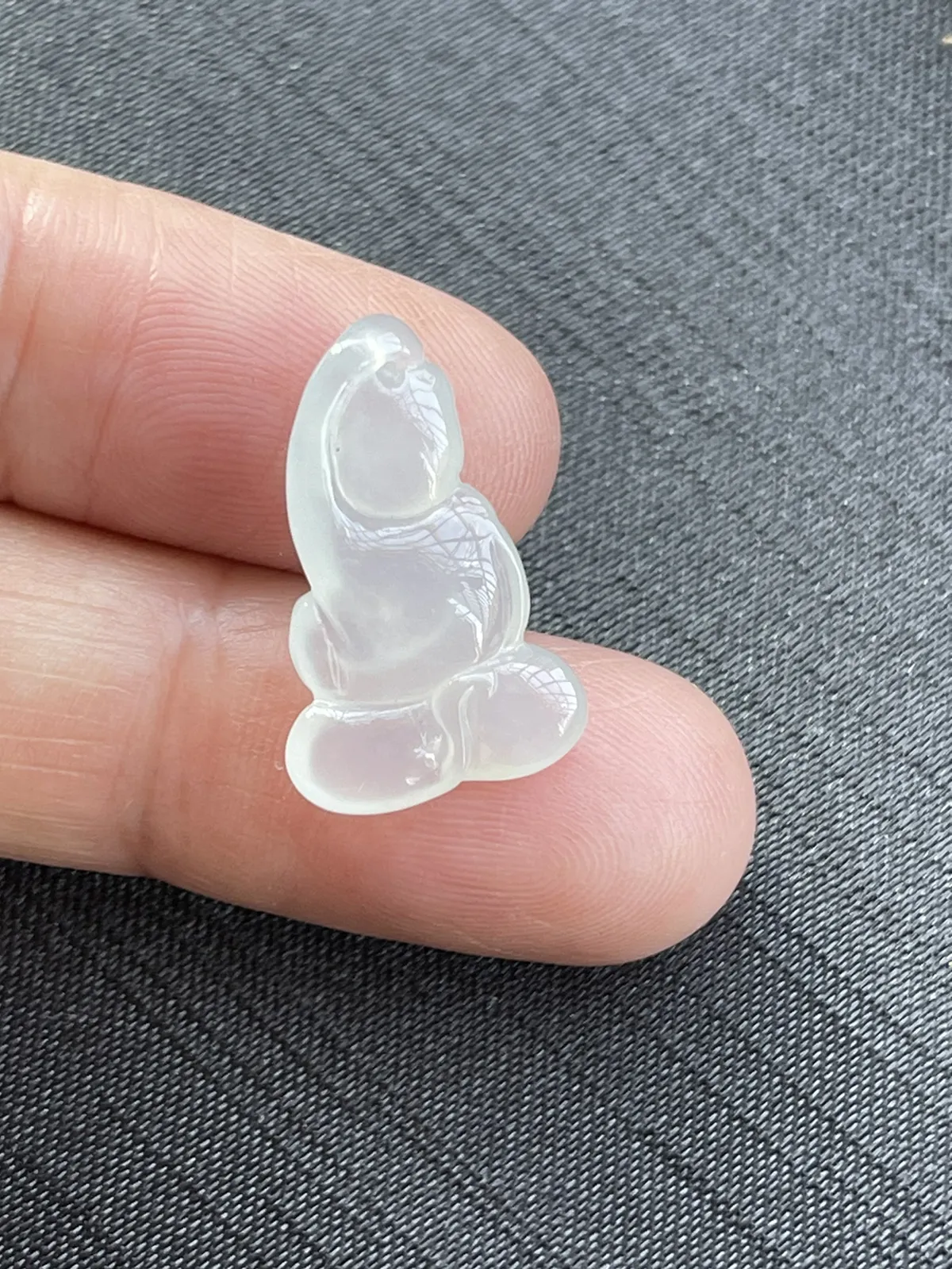 缅甸翡翠A货，猴子，上身效果很好，一生平安，幸福快乐。
