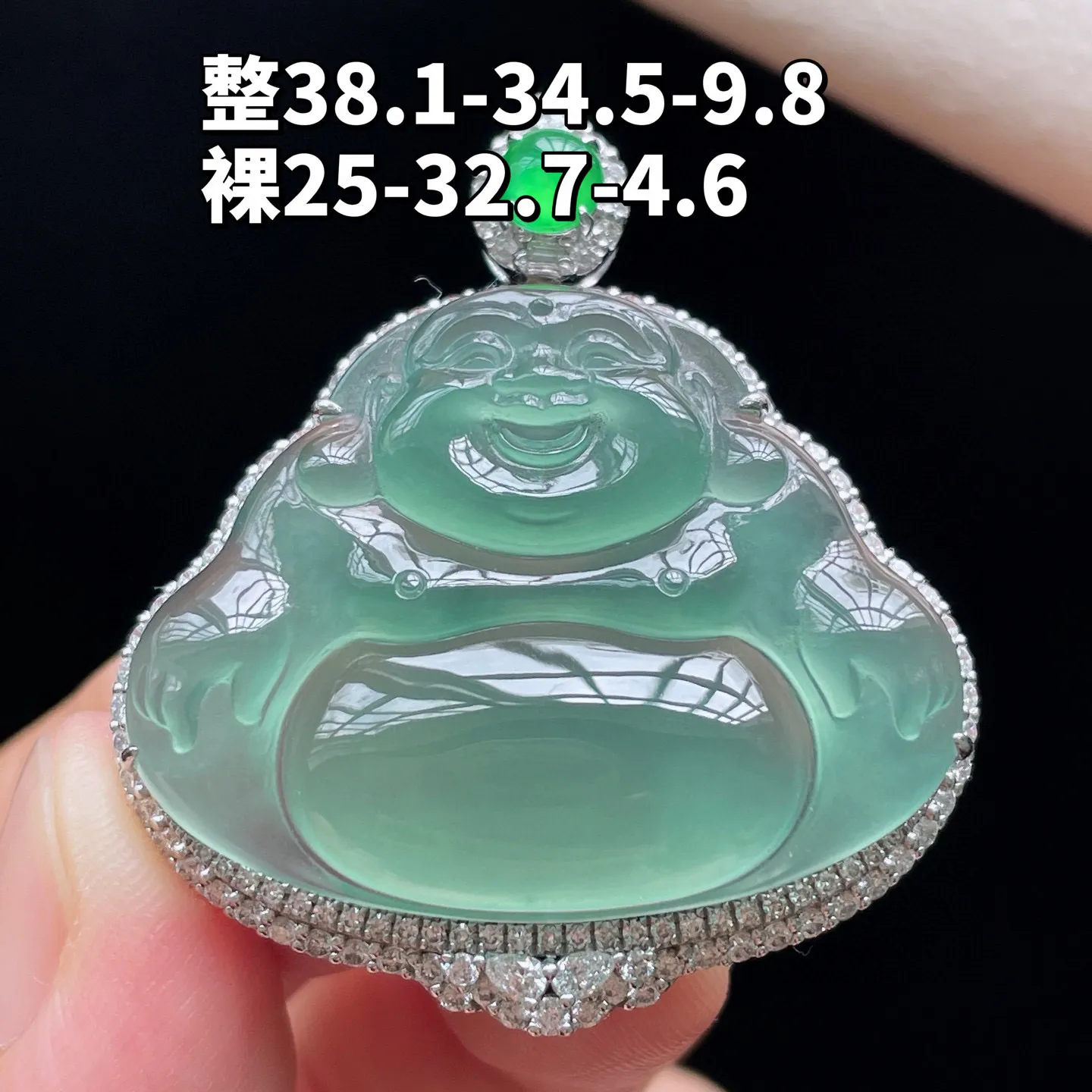 18K 冰种晴水·佛公
 
整38.1-34.5-9.8
裸25-32.7-4.6