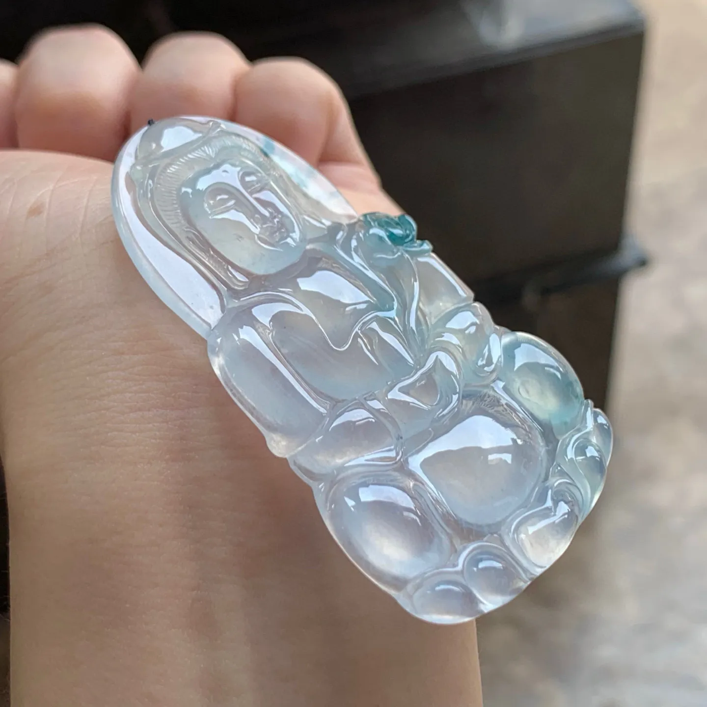 冰种飘花观音
种老水足 大气
