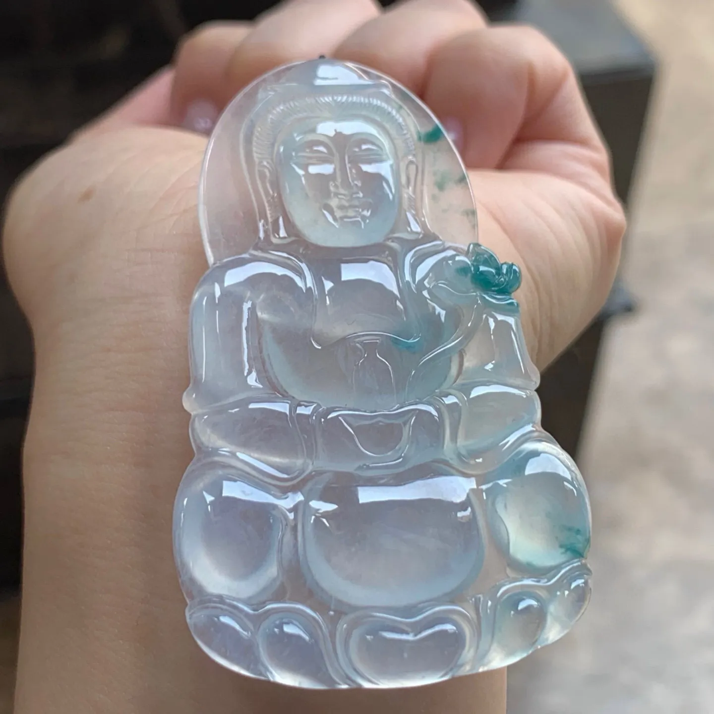 冰种飘花观音
种老水足 大气