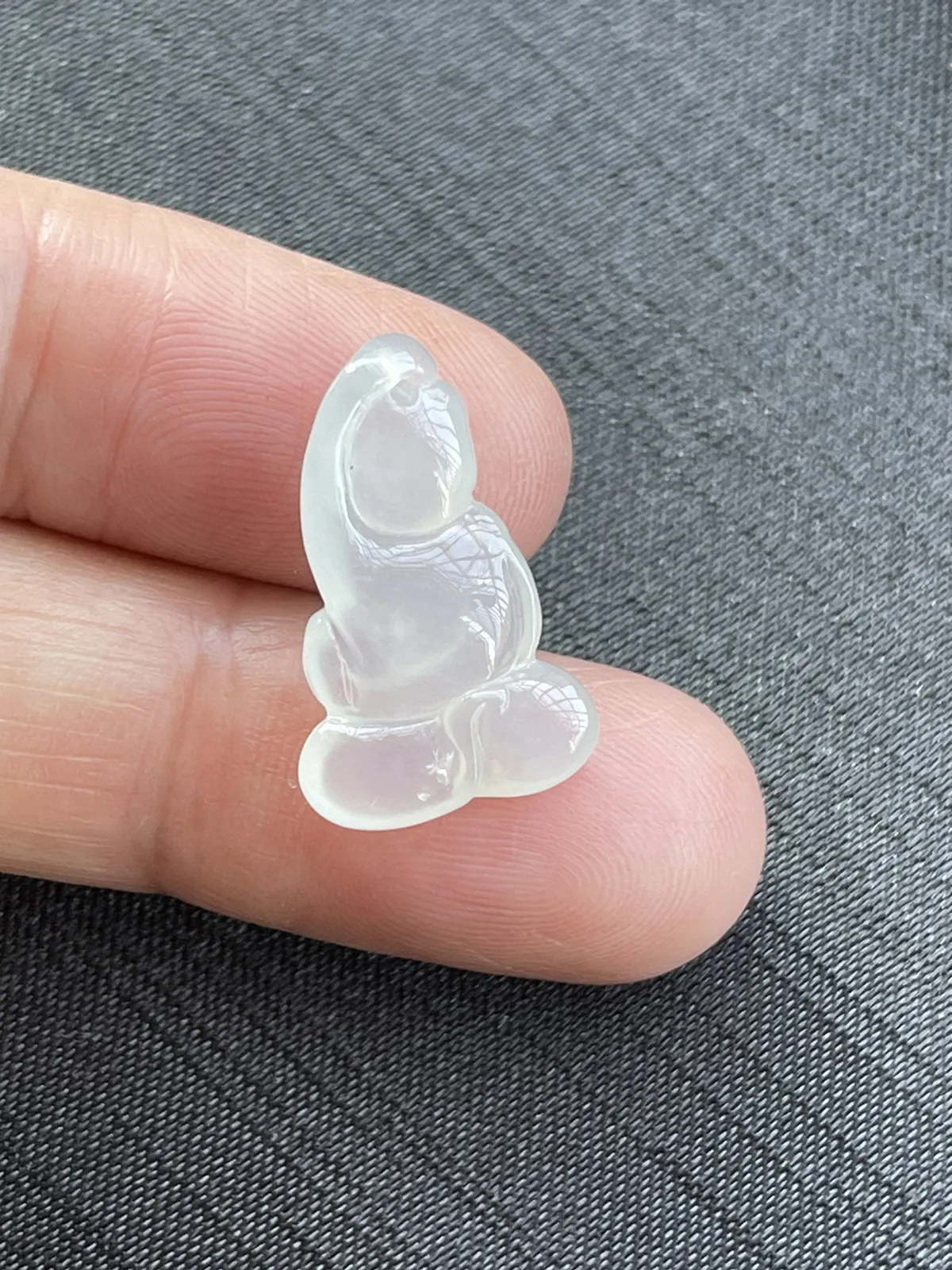 缅甸翡翠A货，猴子，上身效果很好，一生平安，幸福快乐。
