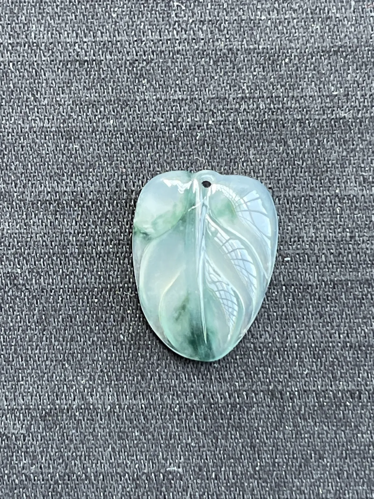 缅甸翡翠A货，冰飘花叶子，学业有成，事业有成，上身效果很好，