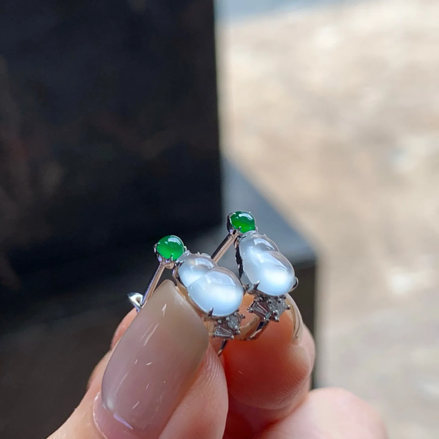 冰种葫芦耳环
种老 真金镶嵌