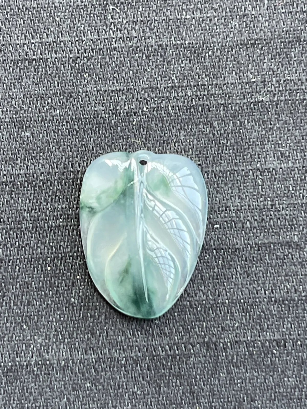 缅甸翡翠A货，冰飘花叶子，学业有成，事业有成，上身效果很好，