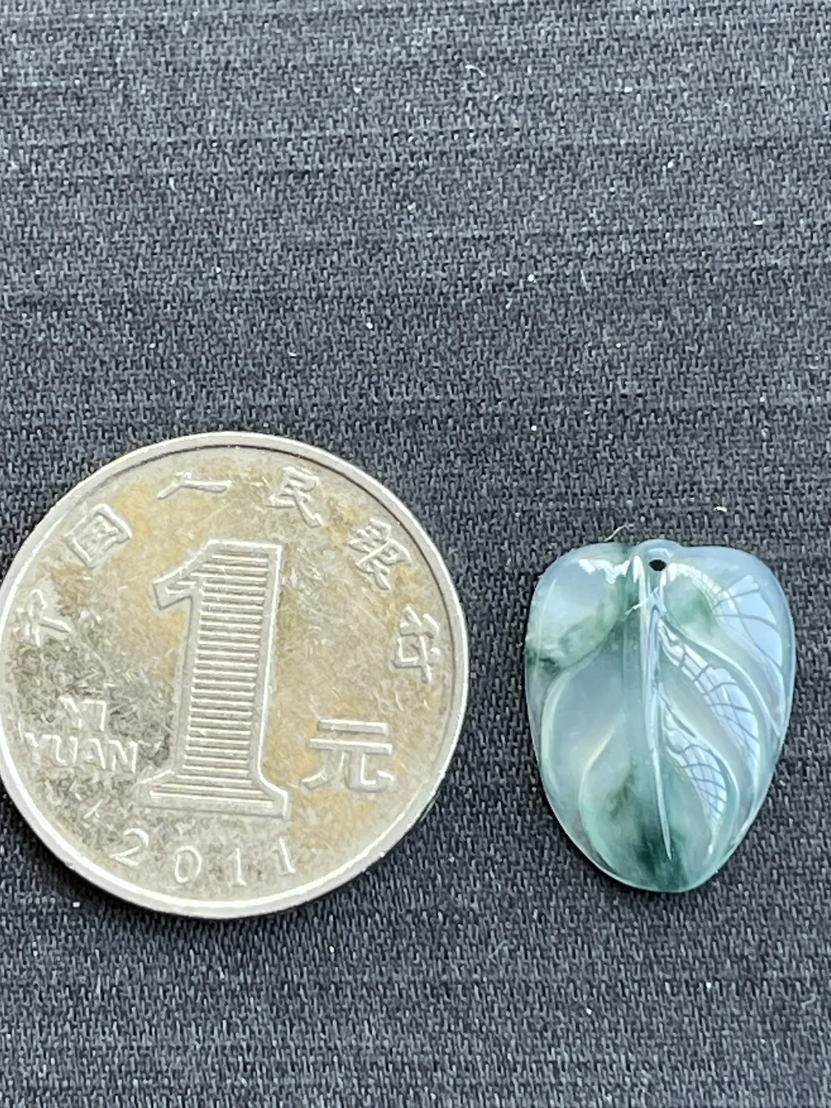 缅甸翡翠A货，冰飘花叶子，学业有成，事业有成，上身效果很好，